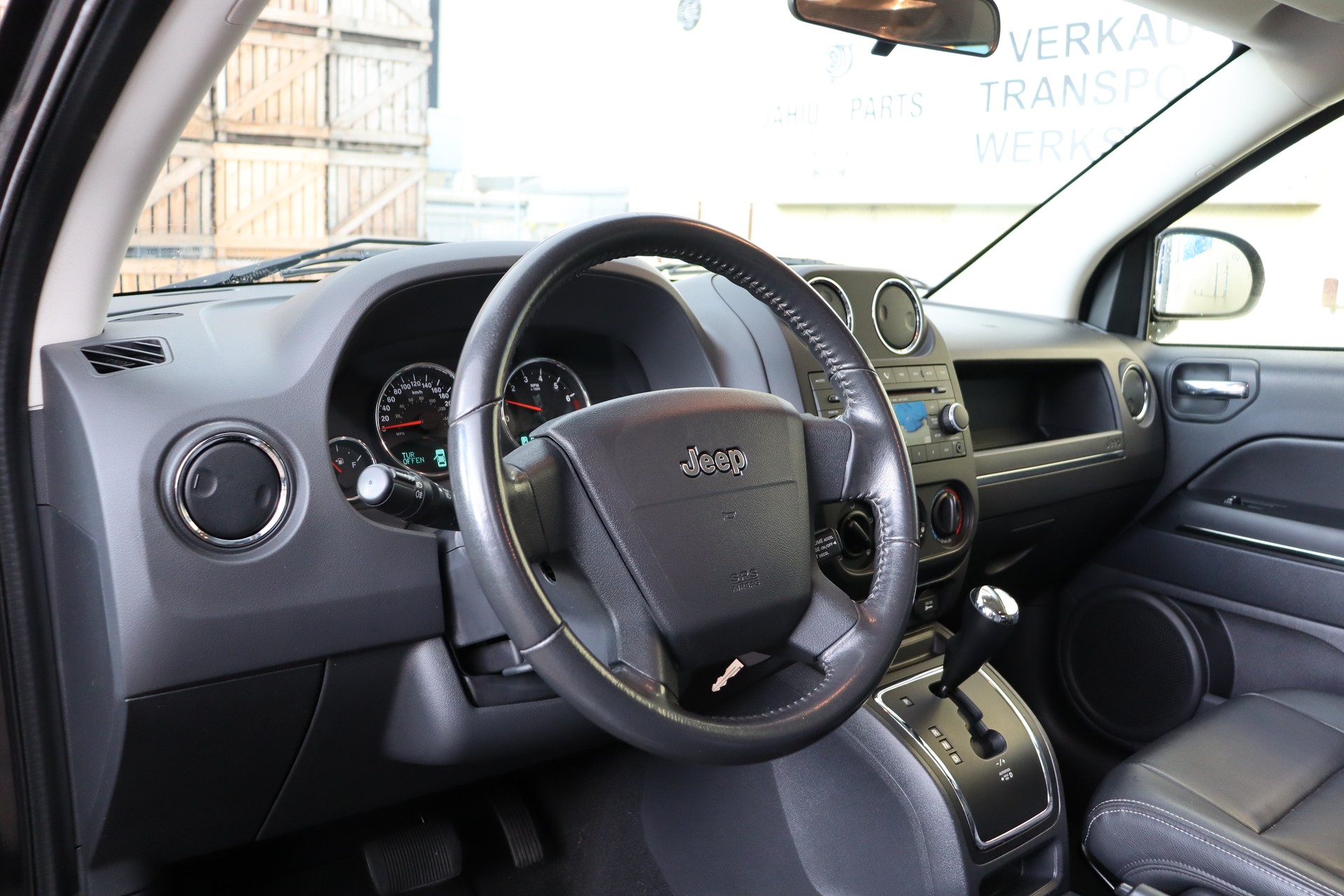 JEEP Compass 2.4 Limited CVT-image-6
