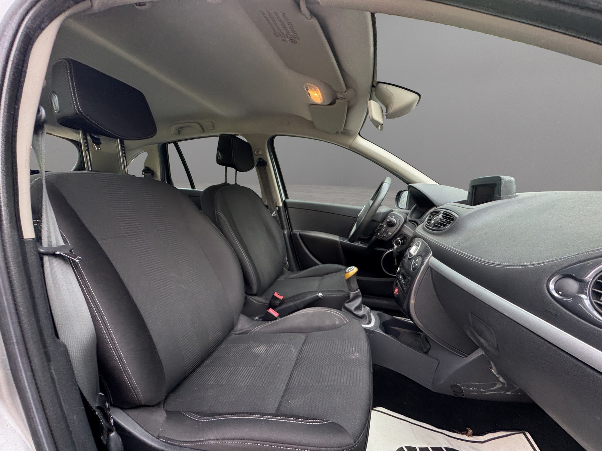 RENAULT Clio Grandtour 1.2 16V Turbo Dynamique-image-12