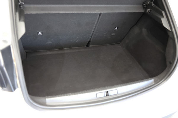 PEUGEOT 208 1.2 MHEV 110 Style-image-11