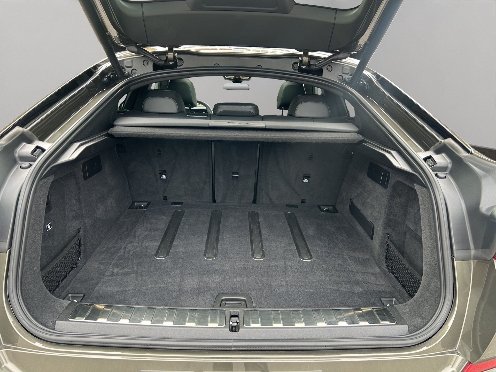 BMW X6 xDrive 48V 40d M Sport Pro Steptronic-image-16