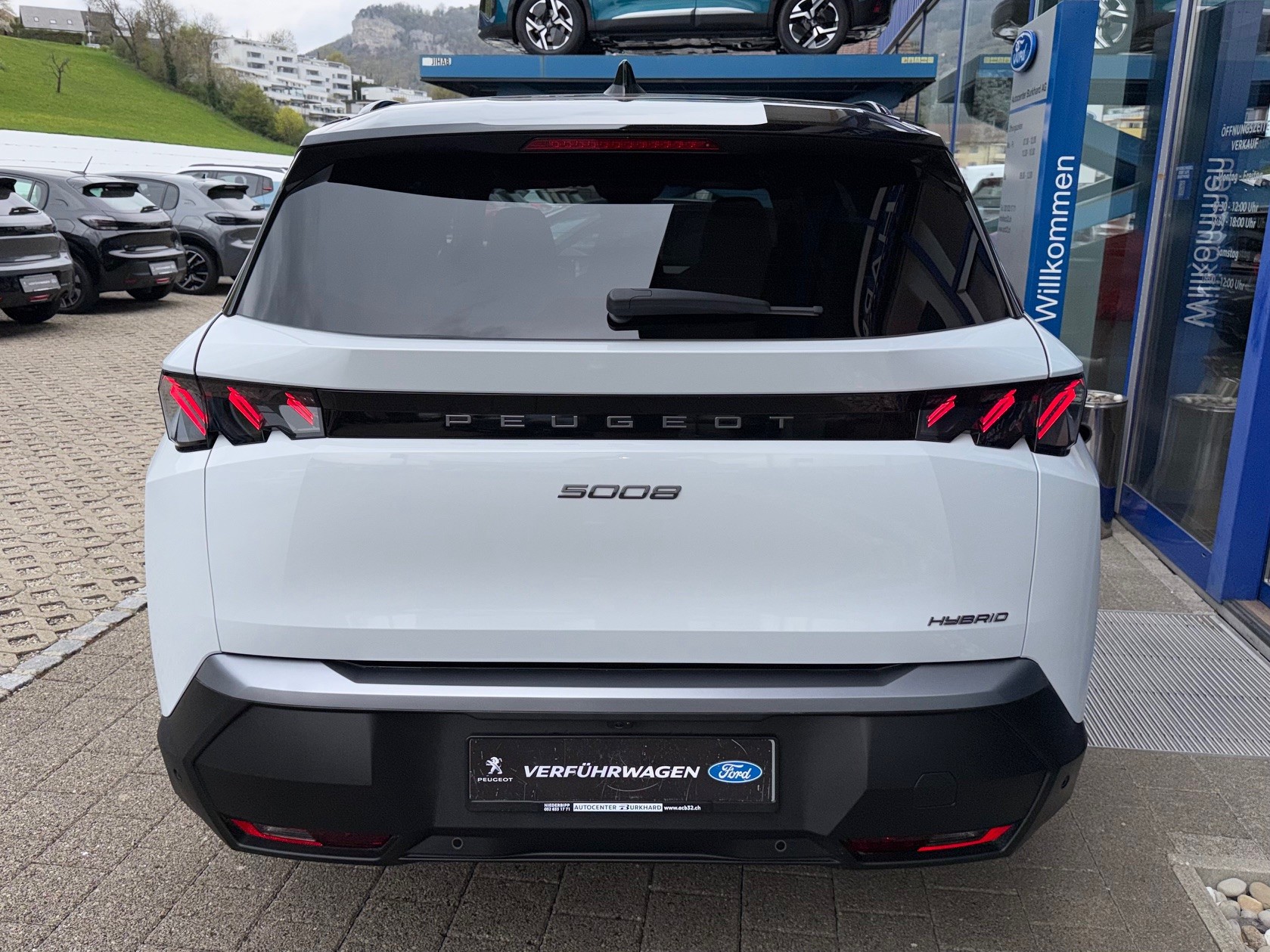 PEUGEOT 5008 1.2 Hybrid GT * 5 Jahre Werksgarantie*-image-3