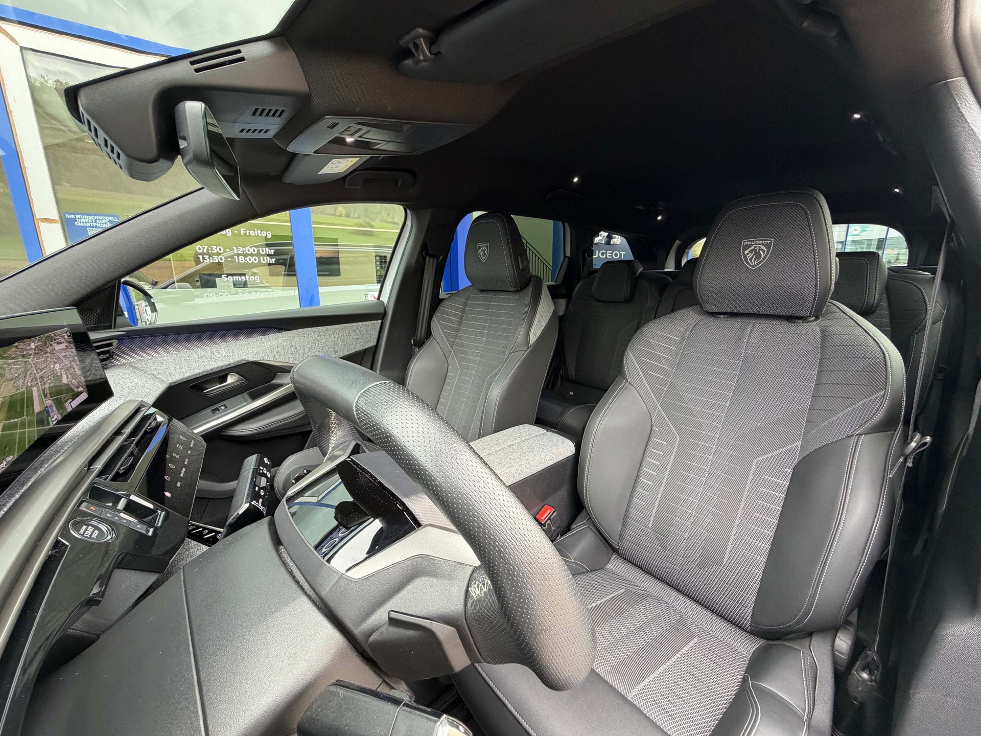 PEUGEOT 5008 1.2 Hybrid GT * 5 Jahre Werksgarantie*-image-8