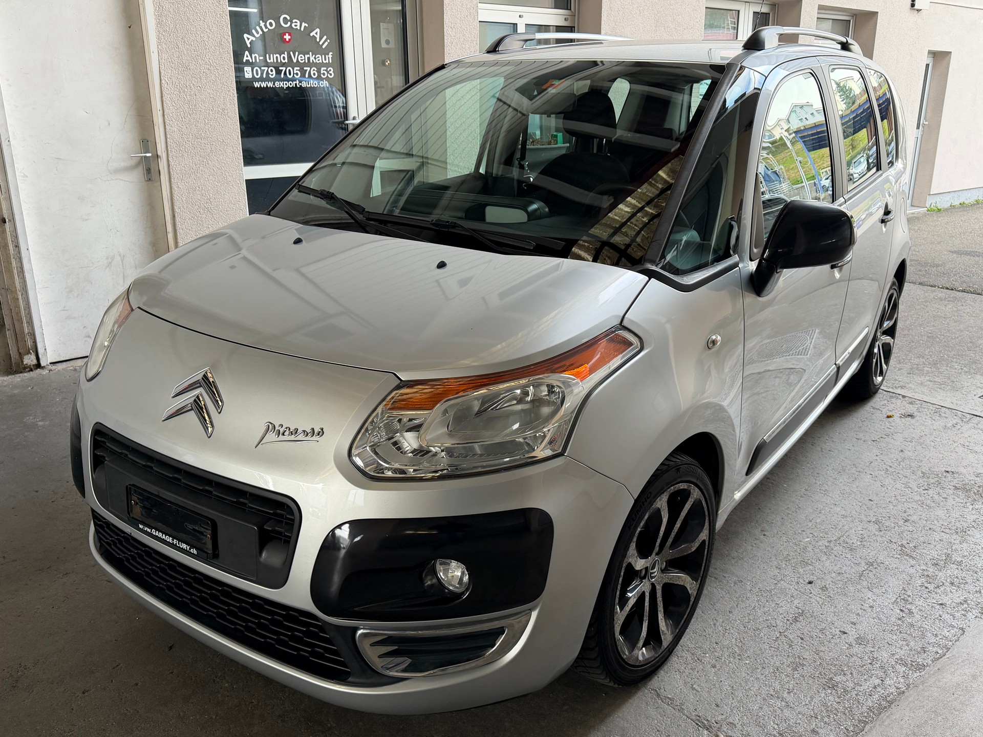 CITROEN C3 Picasso 1.6i 16V Séduction-image-1