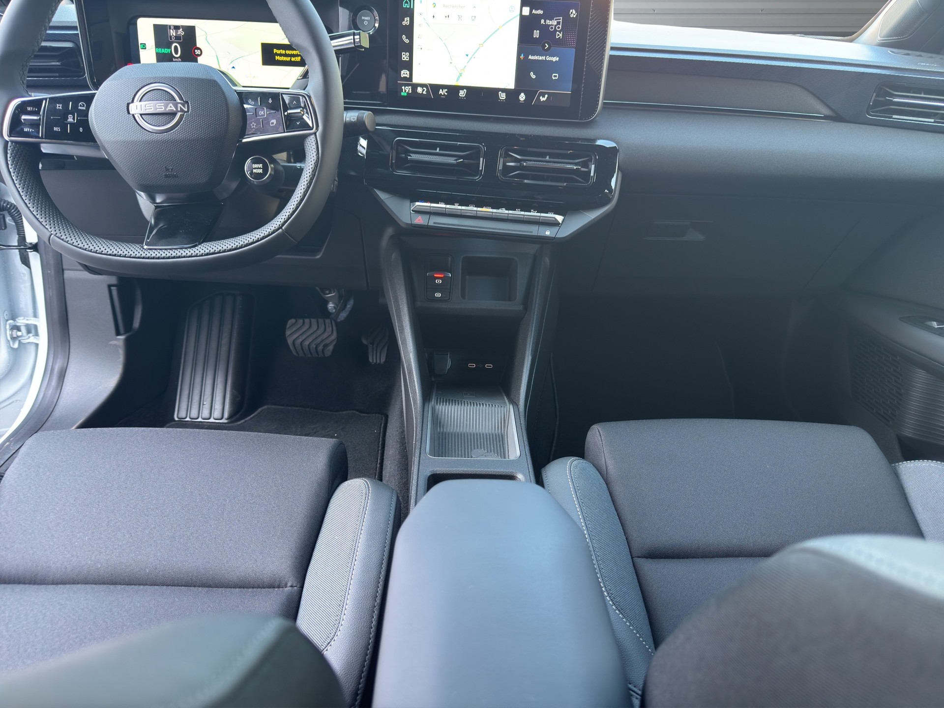NISSAN Micra 52kWh Advance-image-14
