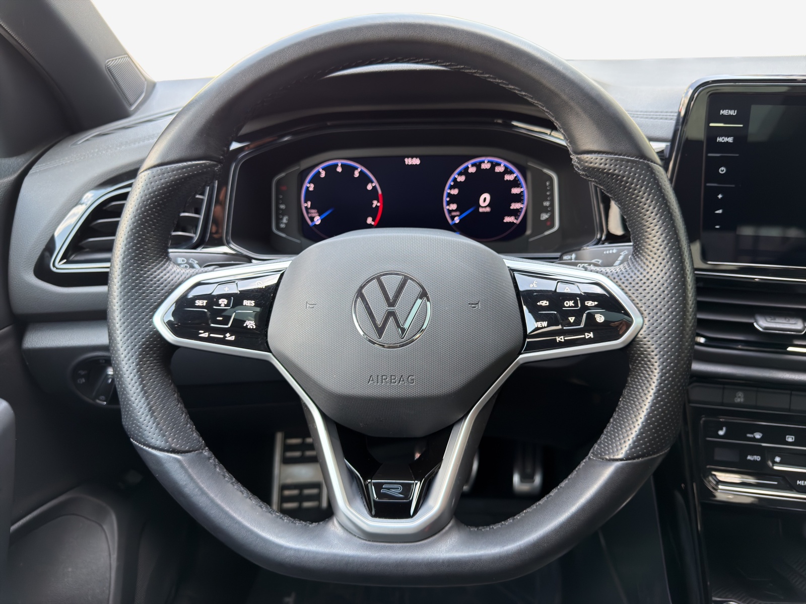 VW T-Roc 2.0 TSI R-Line DSG 4Motion-image-9