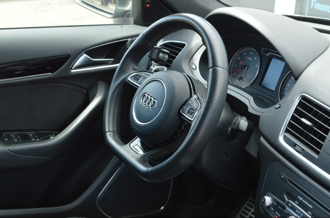 AUDI RS Q3 2.5 TFSI quattro S-tronic-image-10