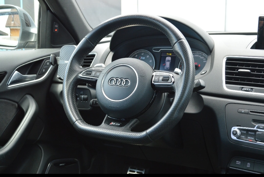 AUDI RS Q3 2.5 TFSI quattro S-tronic-image-11