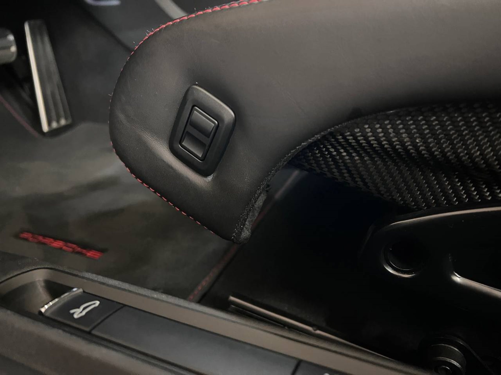 PORSCHE 718 Boxster GTS 4.0-image-22