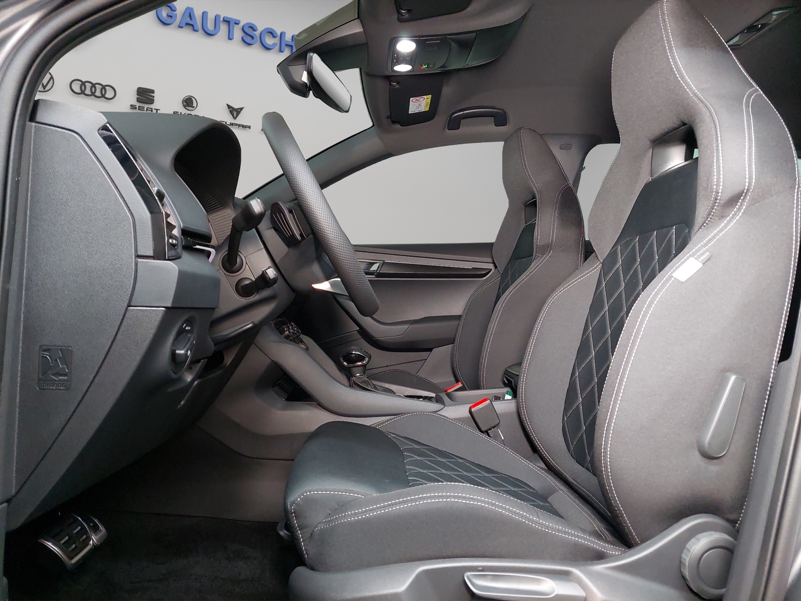 SKODA Karoq 2.0 TSI SportLine 4x4 DSG-image-5