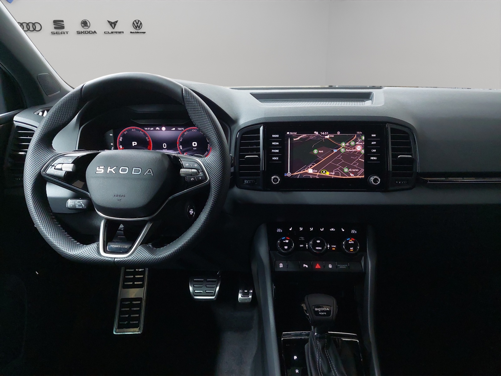 SKODA Karoq 2.0 TSI SportLine 4x4 DSG-image-6