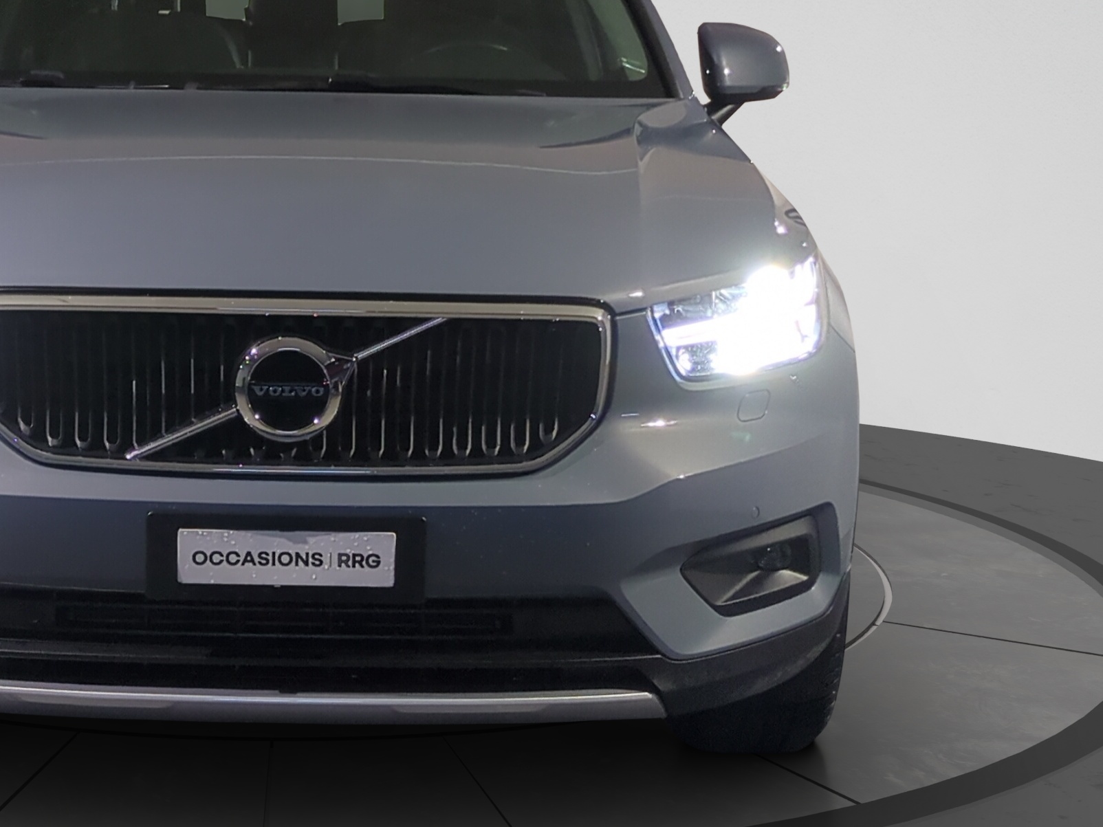 VOLVO XC40 T4 AWD Momentum Geartronic-image-24