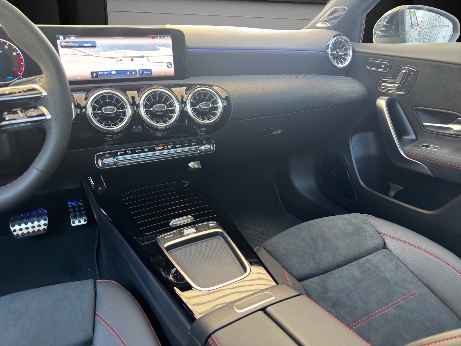 Image MERCEDES-BENZ A-220 A 220 4Matic 8G-DCT