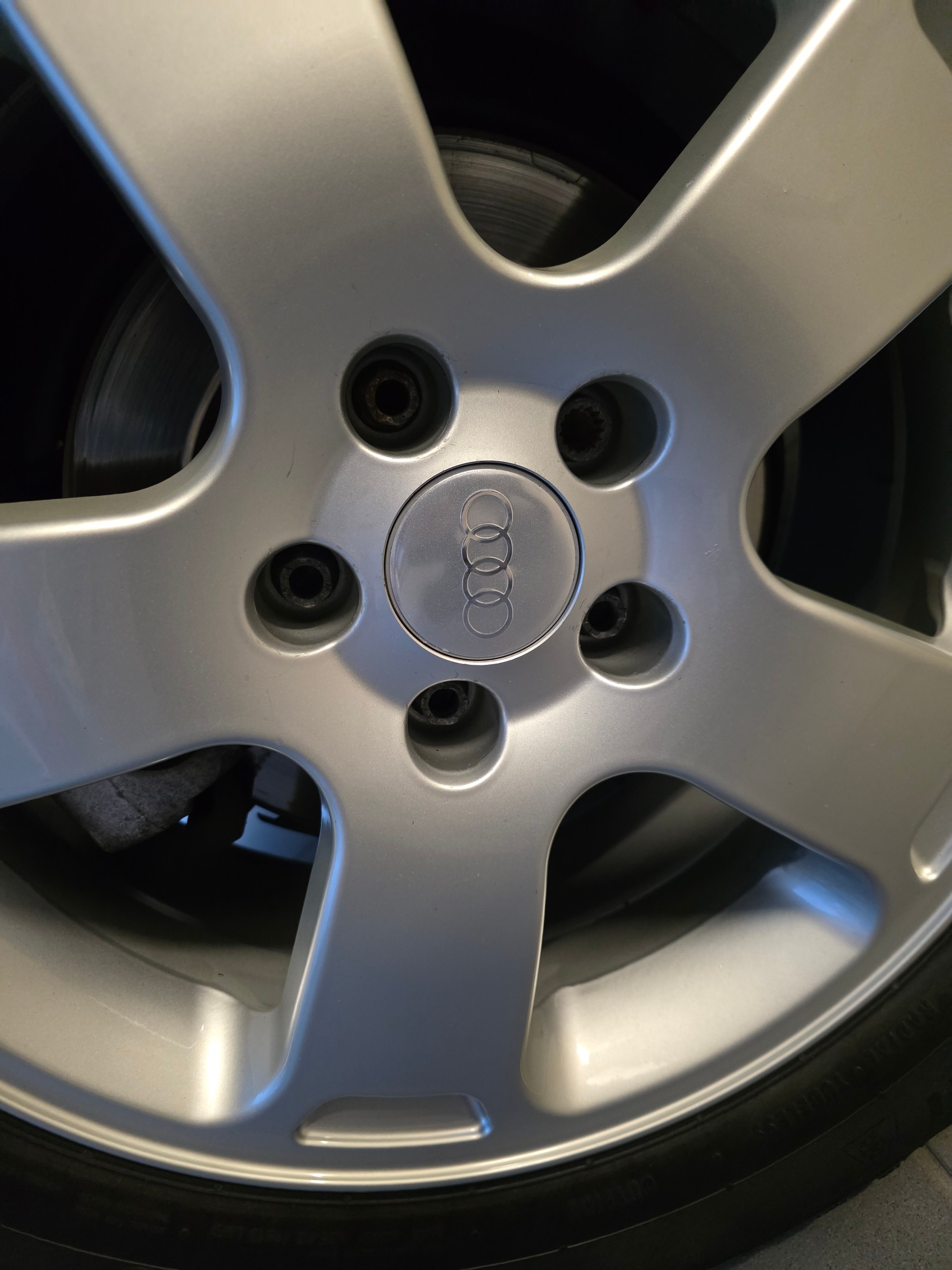 AUDI S8 4.2 quattro-image-12