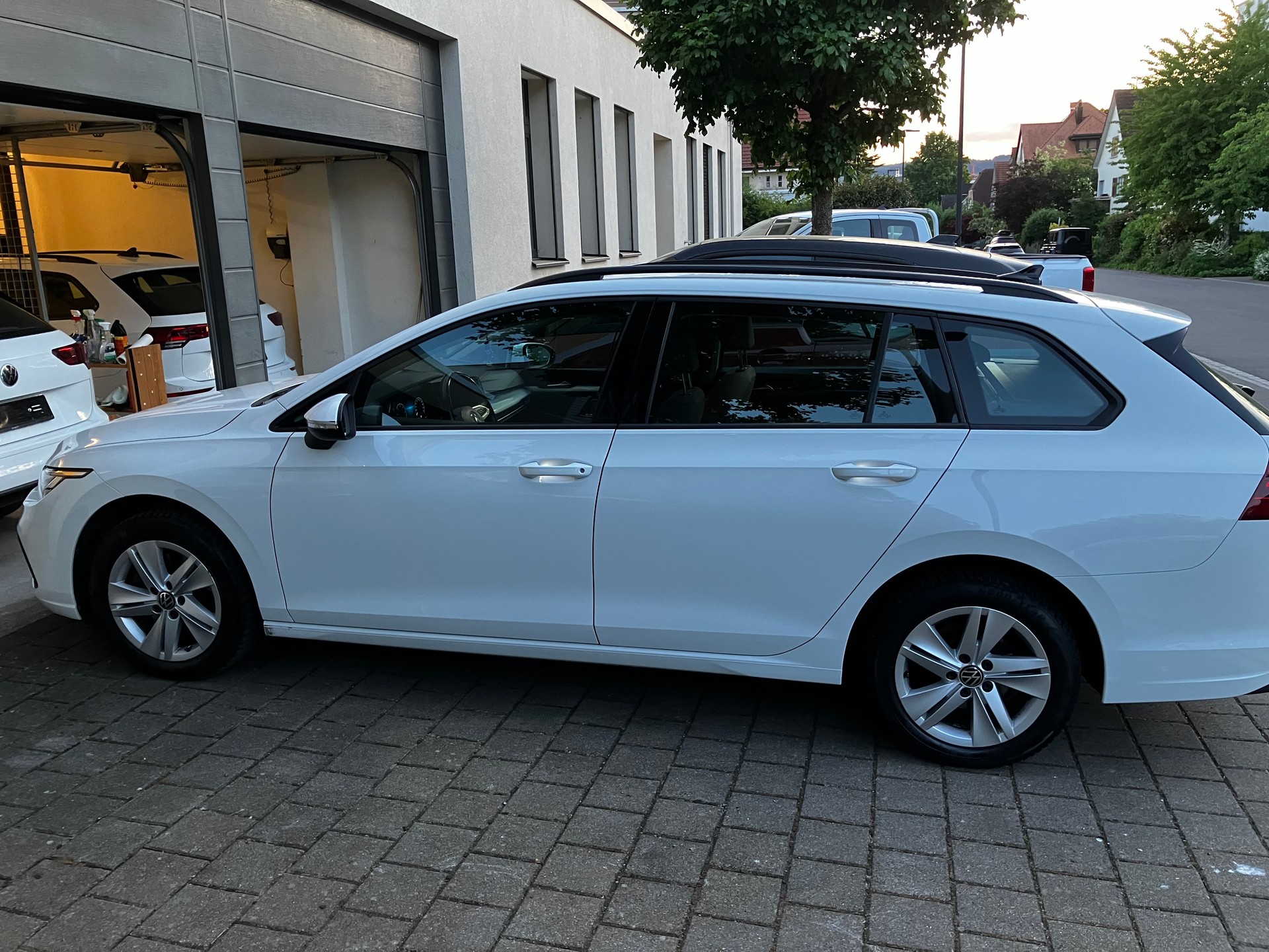 VW GOLF Variant 2.0 TDI Variant Life DSG-image-4