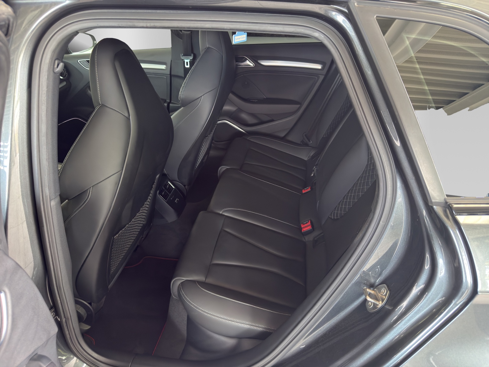 AUDI S3 Sportback 2.0 TFSI quattro S-tronic, 8-fach bereift-image-9