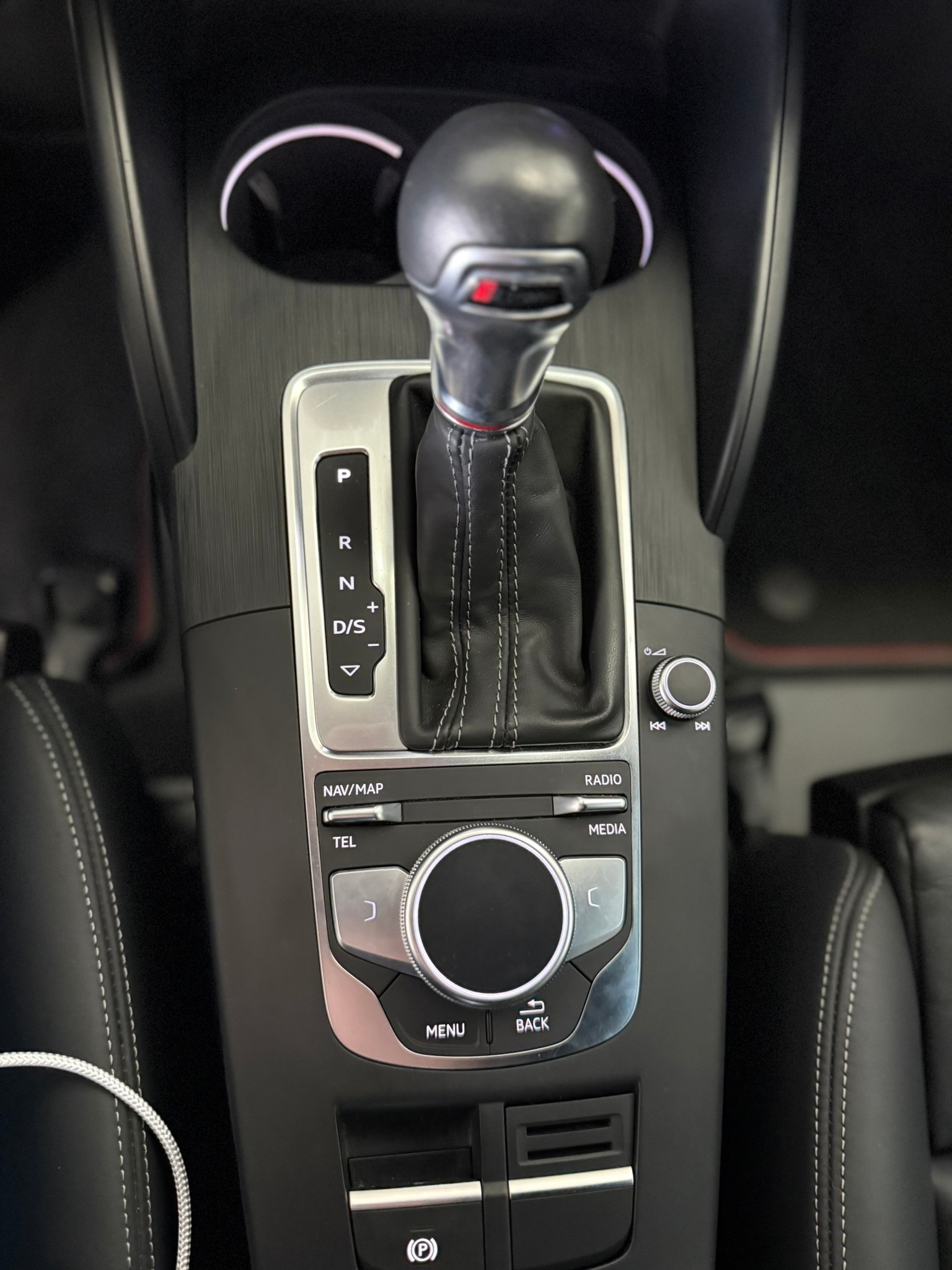 AUDI S3 Sportback 2.0 TFSI quattro S-tronic, 8-fach bereift-image-16