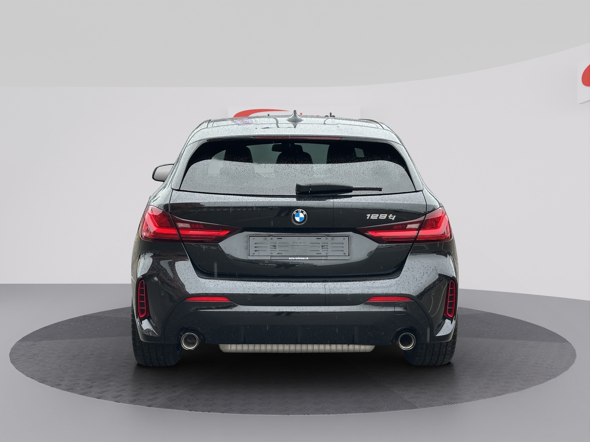 BMW 128ti Shadow Line Steptronic-showroom-element-3