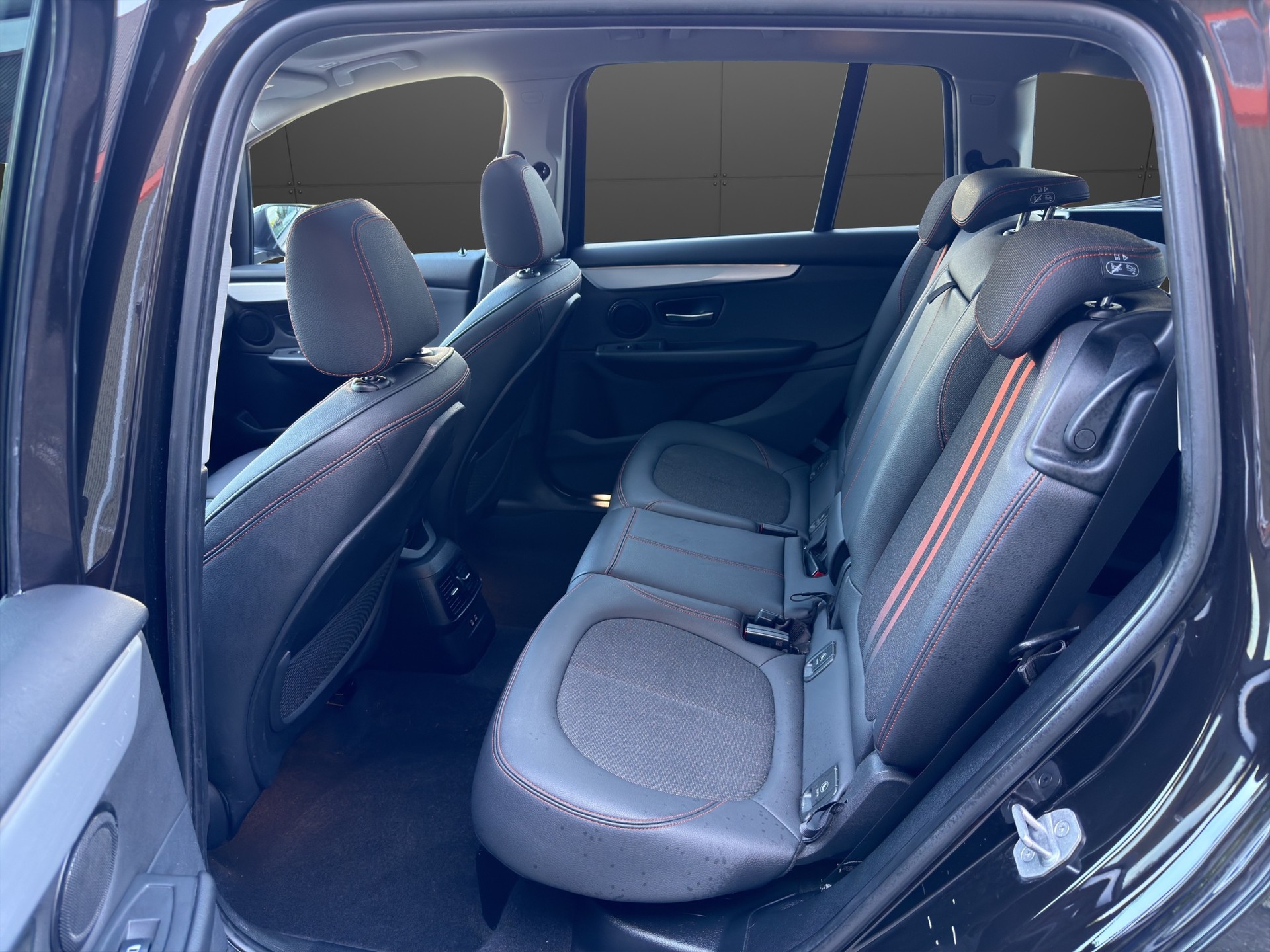 BMW 216d Gran Tourer DKG Luxury Line-image-22