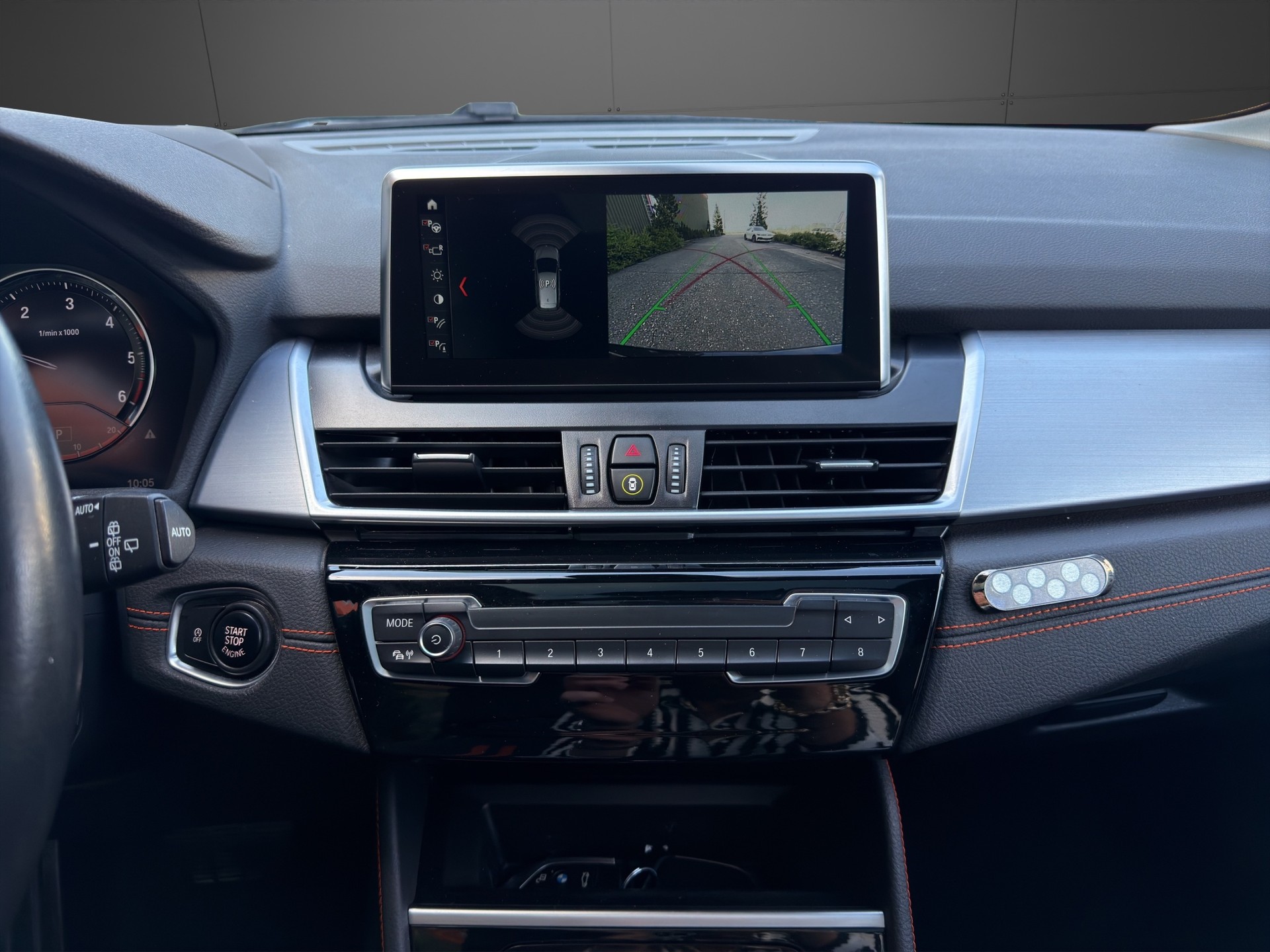 BMW 216d Gran Tourer DKG Luxury Line-image-16