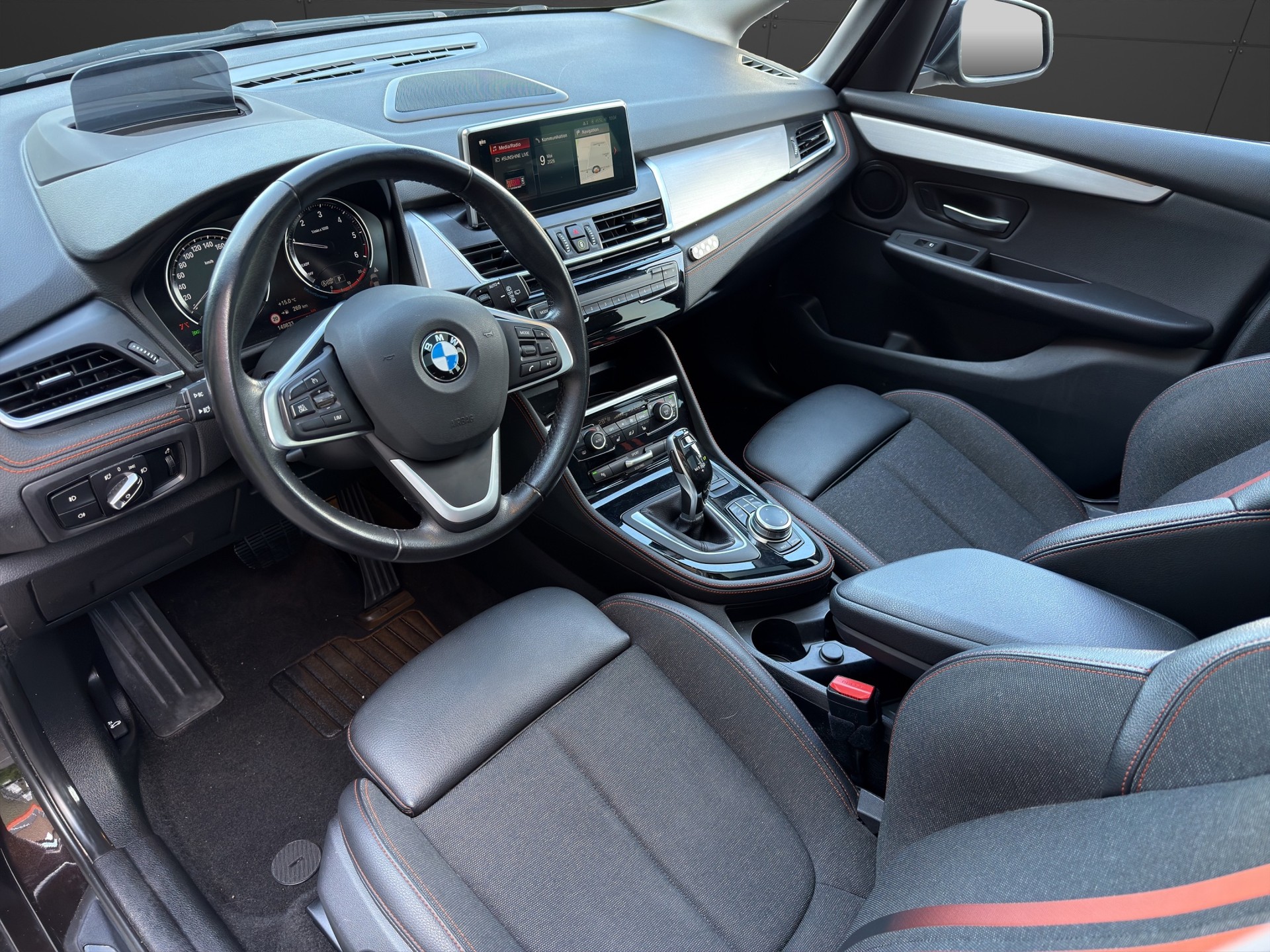 BMW 216d Gran Tourer DKG Luxury Line-image-9