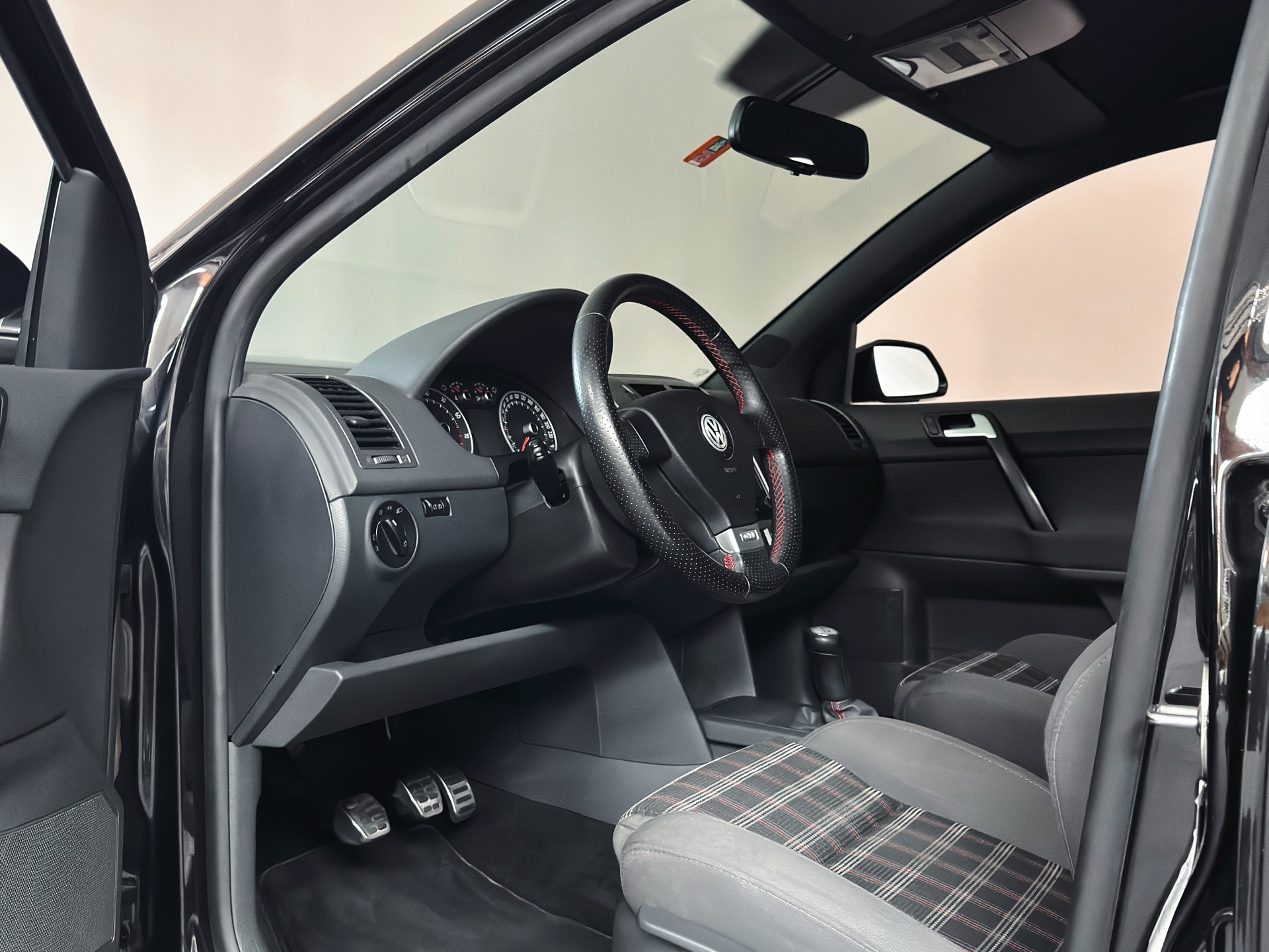 VW Polo 1.8 20V Turbo GTI-image-8