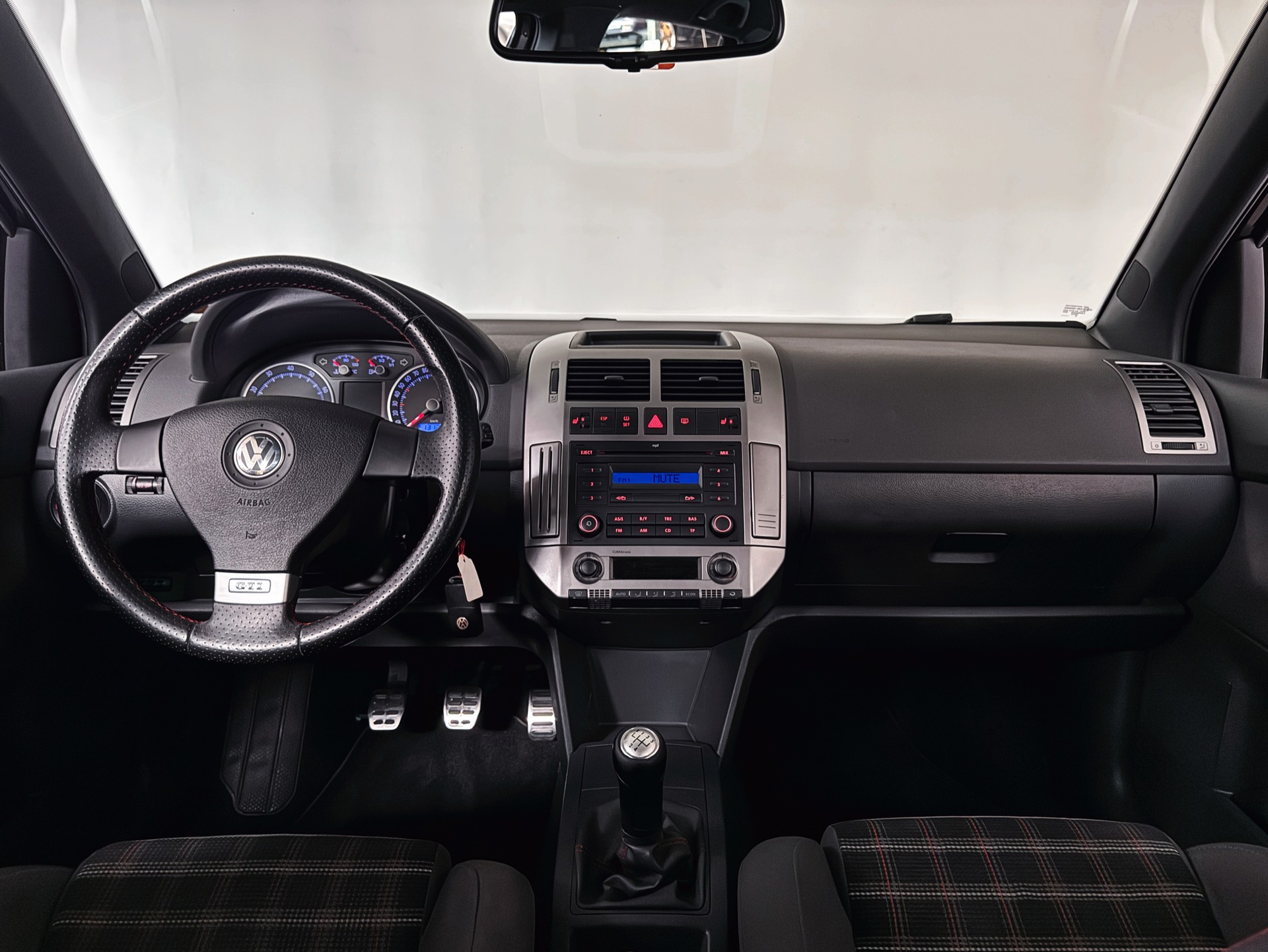VW Polo 1.8 20V Turbo GTI-image-12