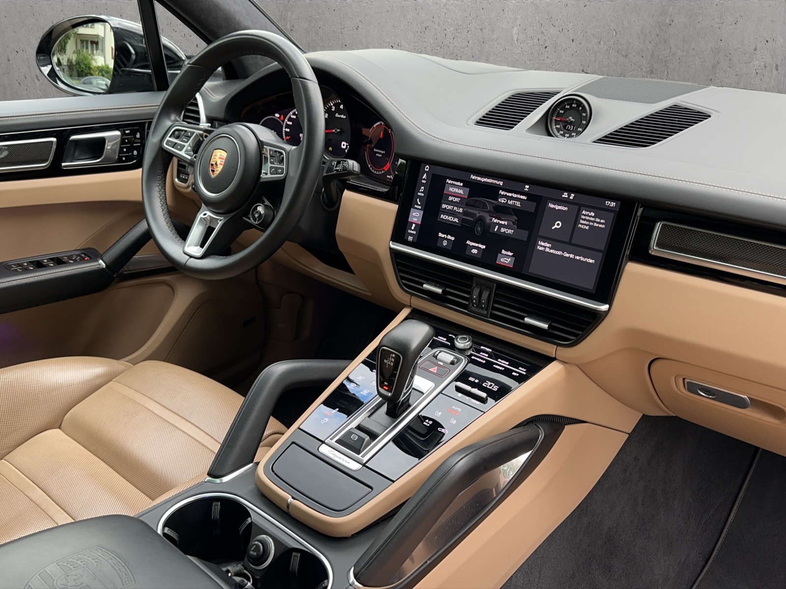 PORSCHE Cayenne Turbo-image-10