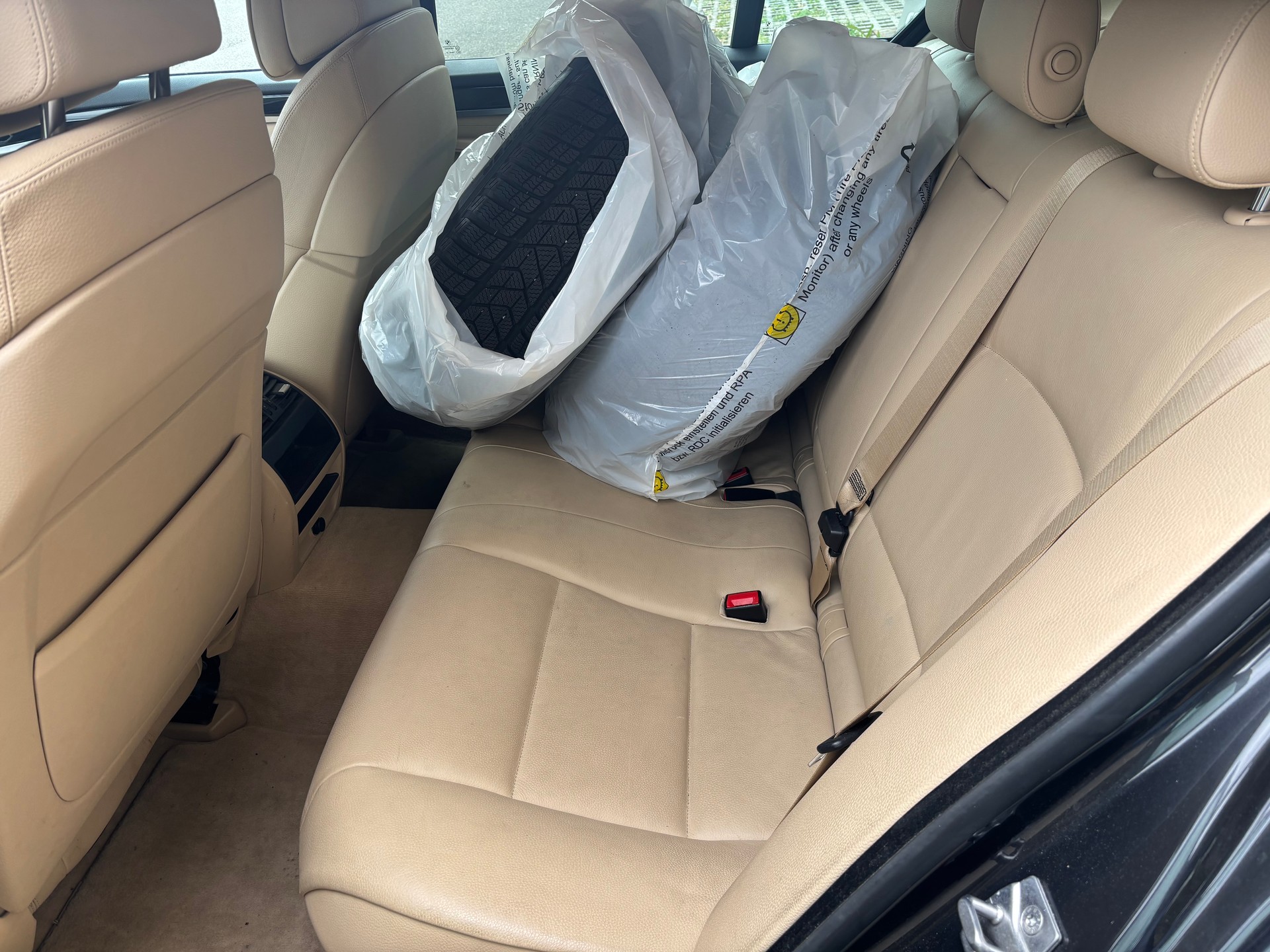 BMW 528i Steptronic-image-11