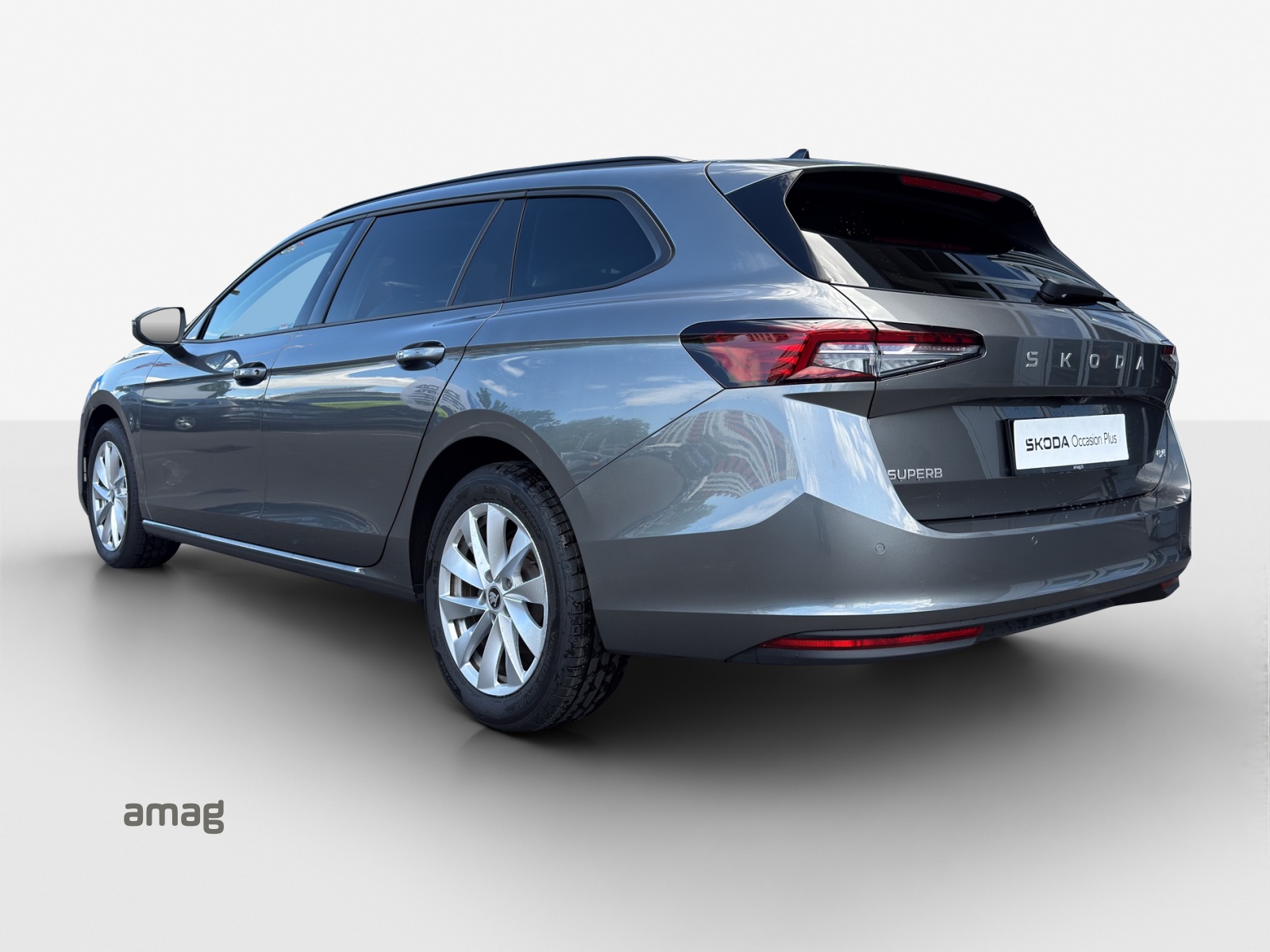SKODA Superb Combi 2.0 TDi Selection 4x4 DSG-image-2