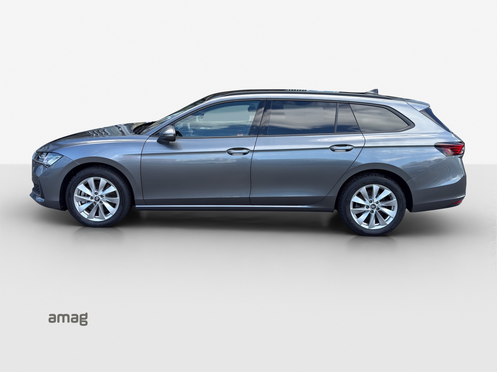 SKODA Superb Combi 2.0 TDi Selection 4x4 DSG-image-1