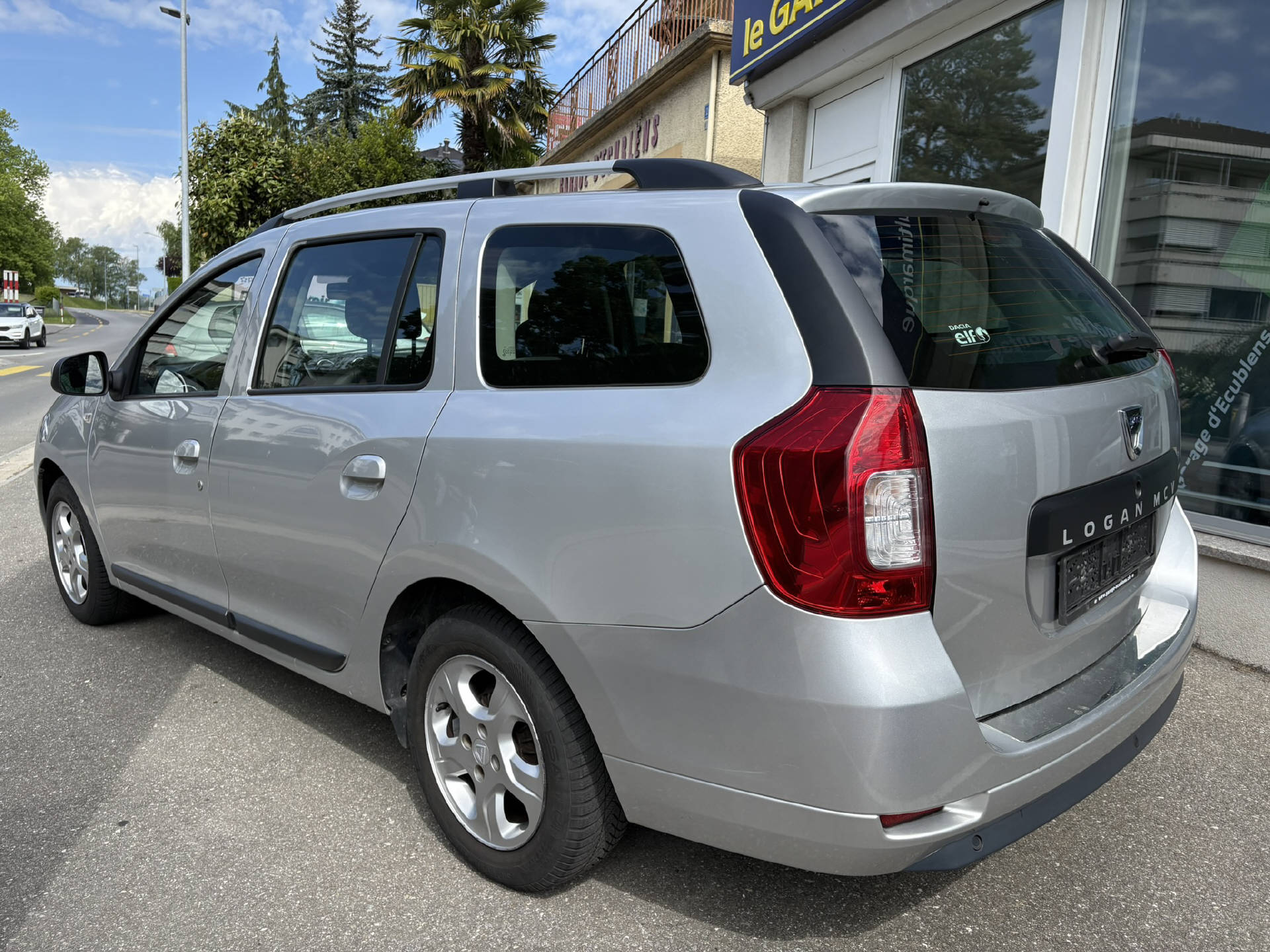 DACIA Logan MCV 0.9 TCe Lauréate S/S-image-1