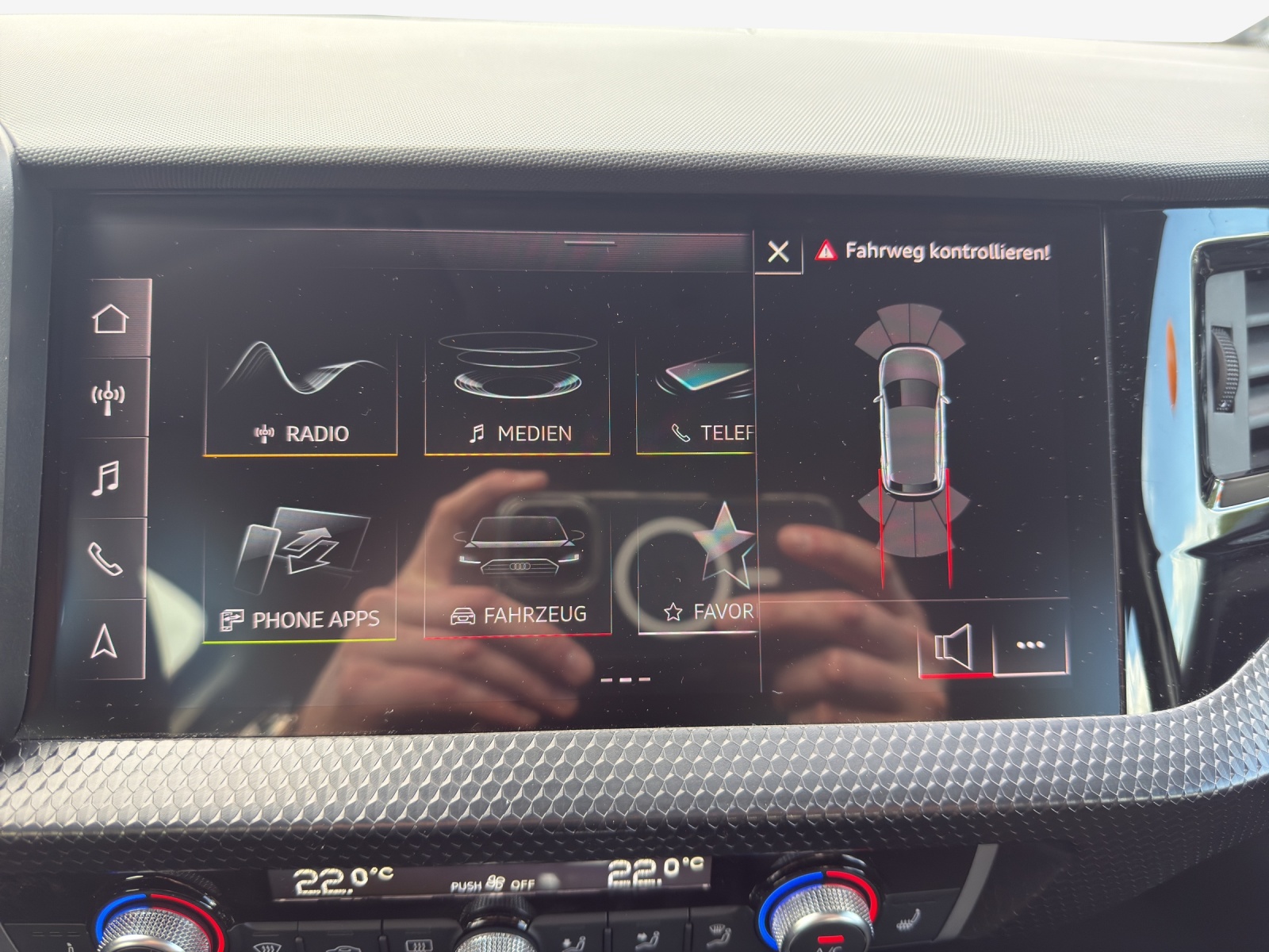 AUDI A1 Sportback 30 TFSI S Line Attraction S-tronic-image-14