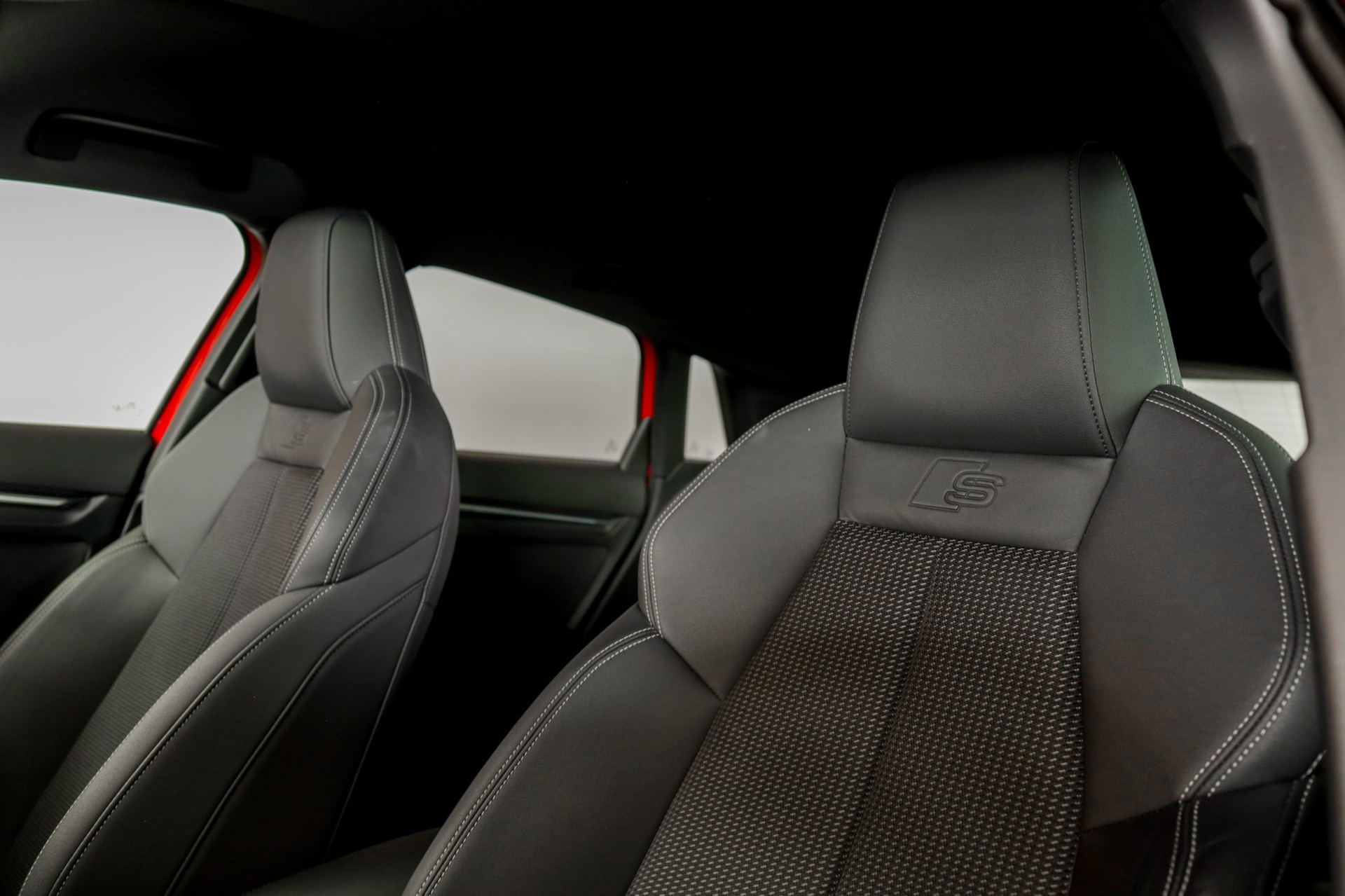 AUDI A3 Sportback 40 TFSI e S line S-tronic-image-2