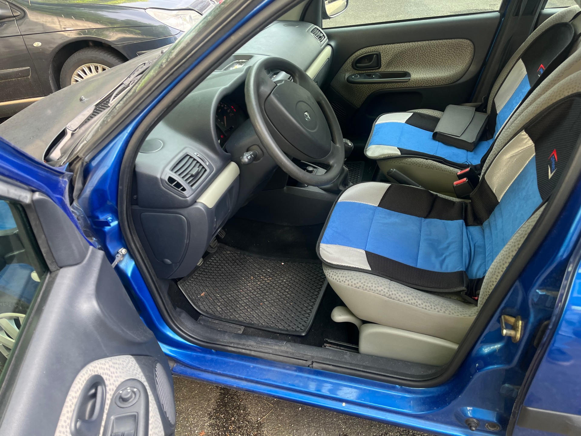 RENAULT Clio 1.2 16V Authentique Pack-image-9
