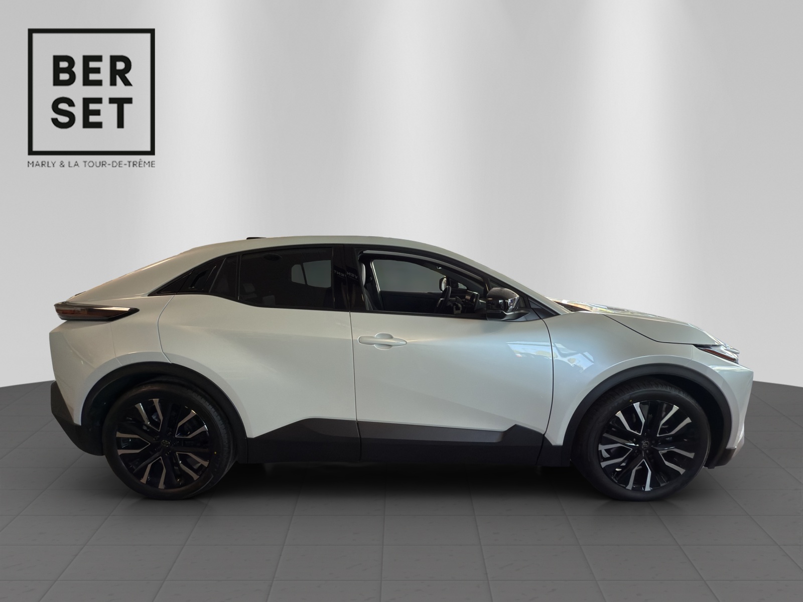 TOYOTA C-HR+ Style AWD-image-5