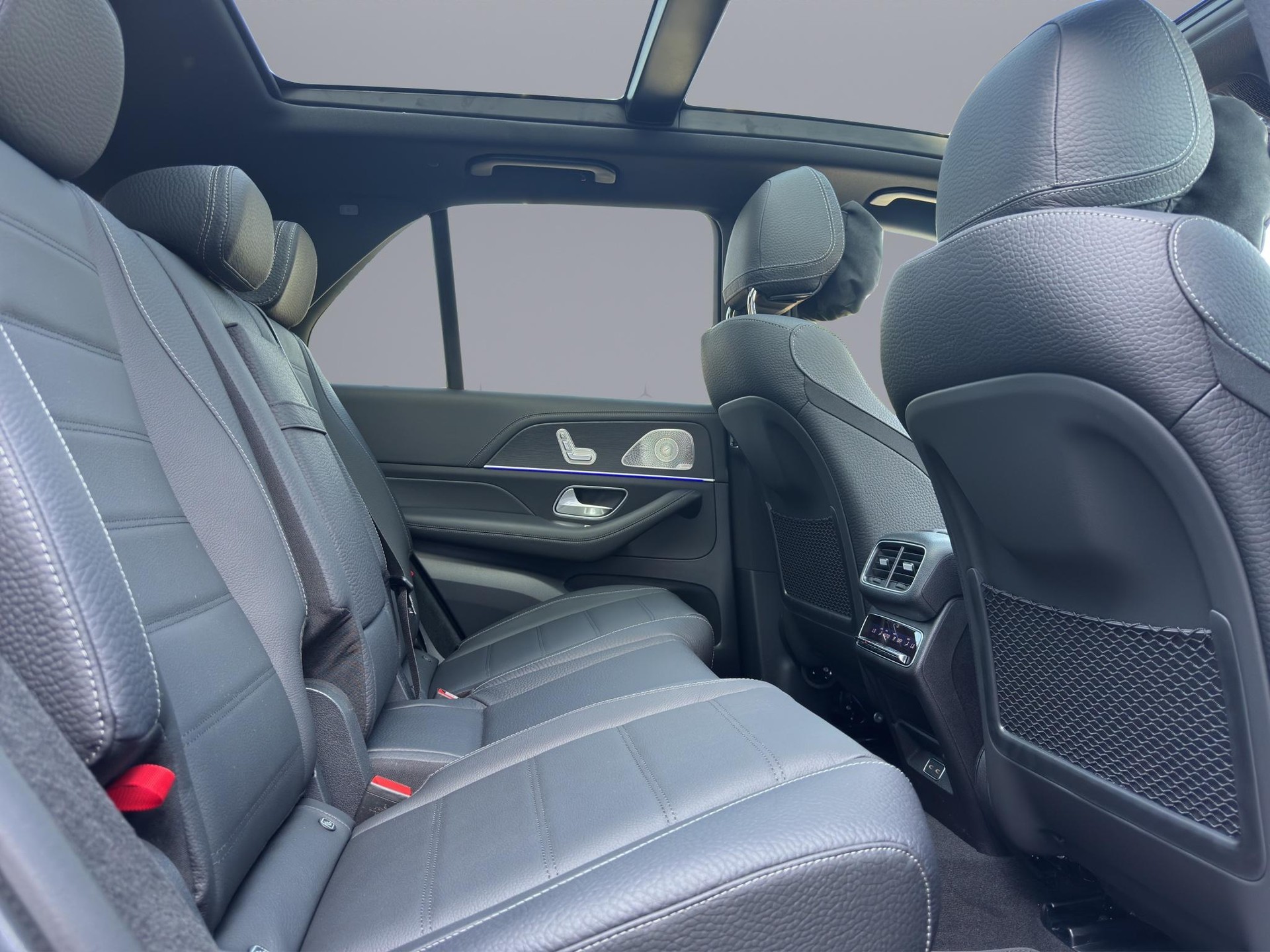 MERCEDES-BENZ GLE 450 d AMG Line 4matic-image-16