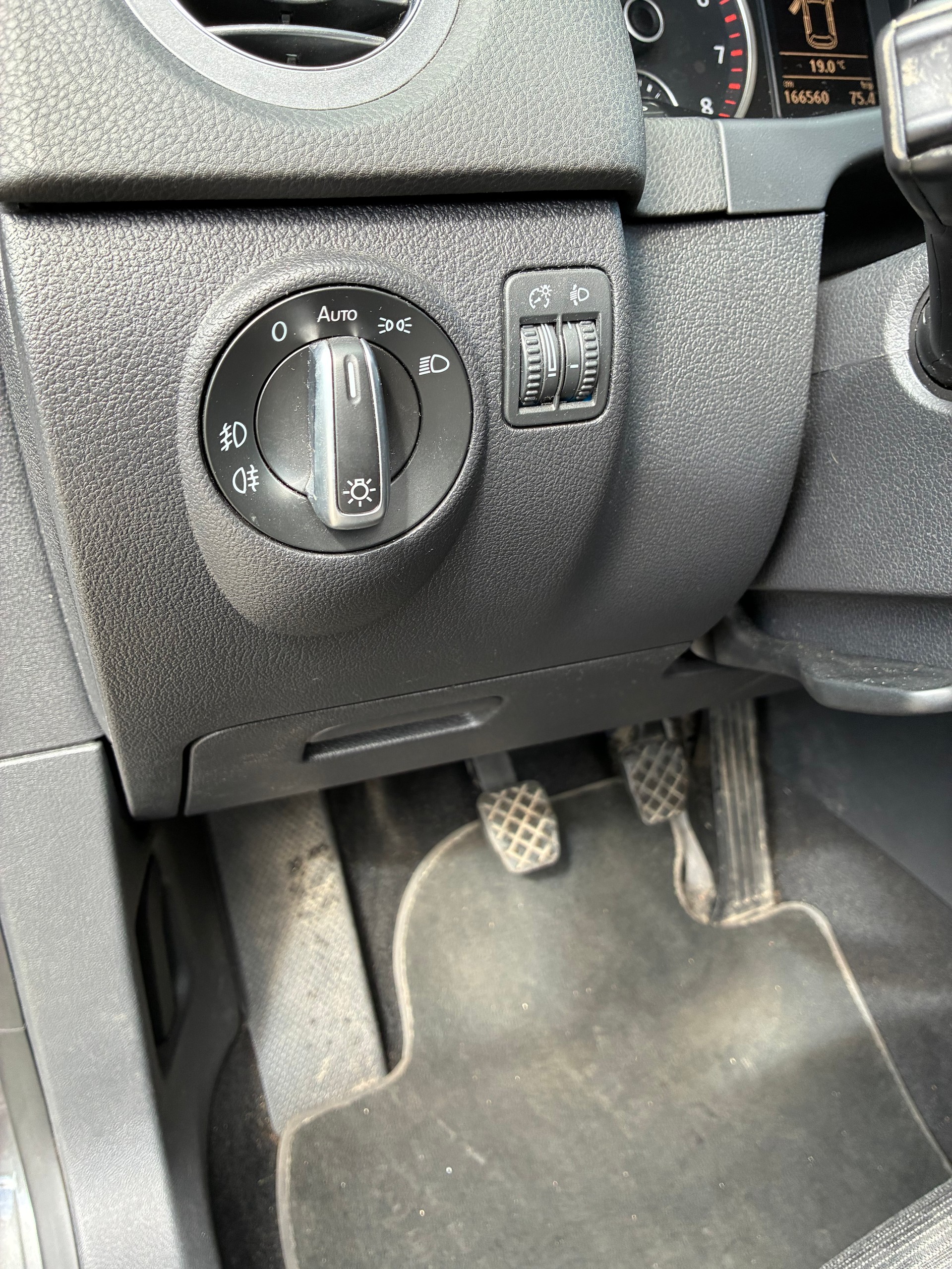 VW Tiguan 1.4 TSI BlueMotion Trend&Fun 4x2-image-12