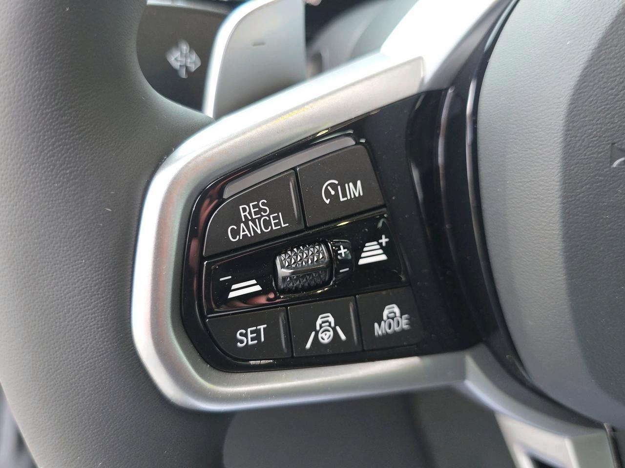 BMW 330d xDrive-image-18