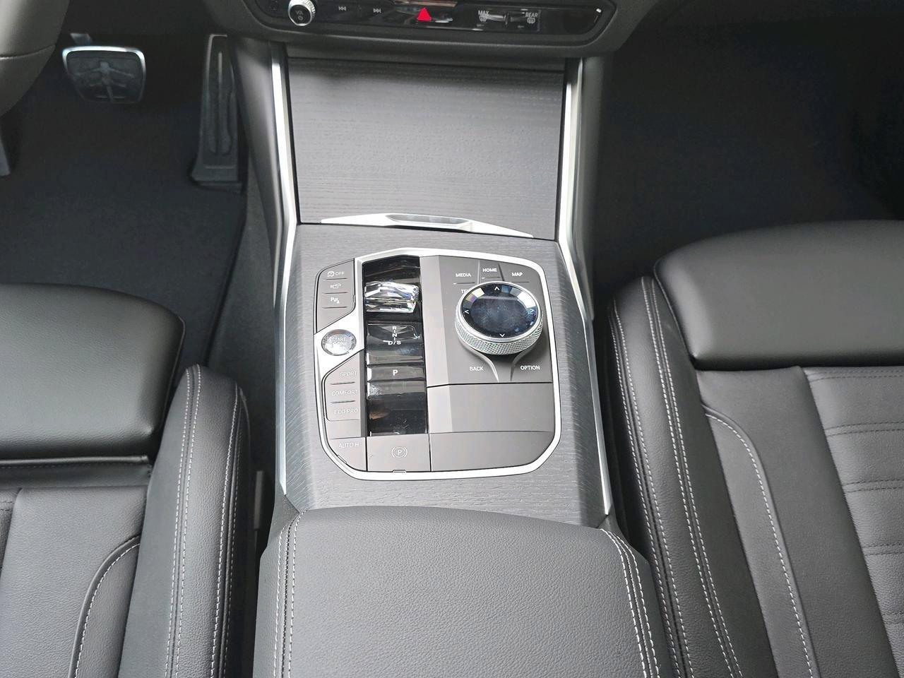 BMW 330d xDrive-image-8