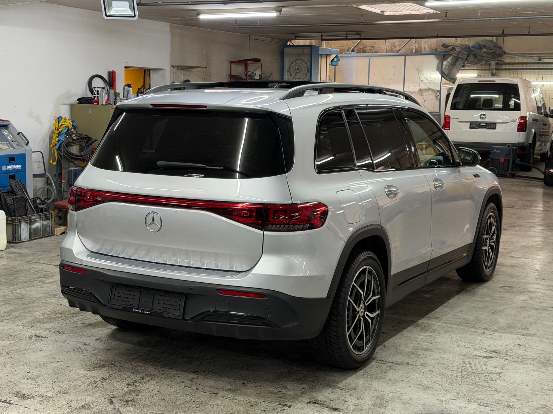 MERCEDES-BENZ EQB 350 4Matic-image-2