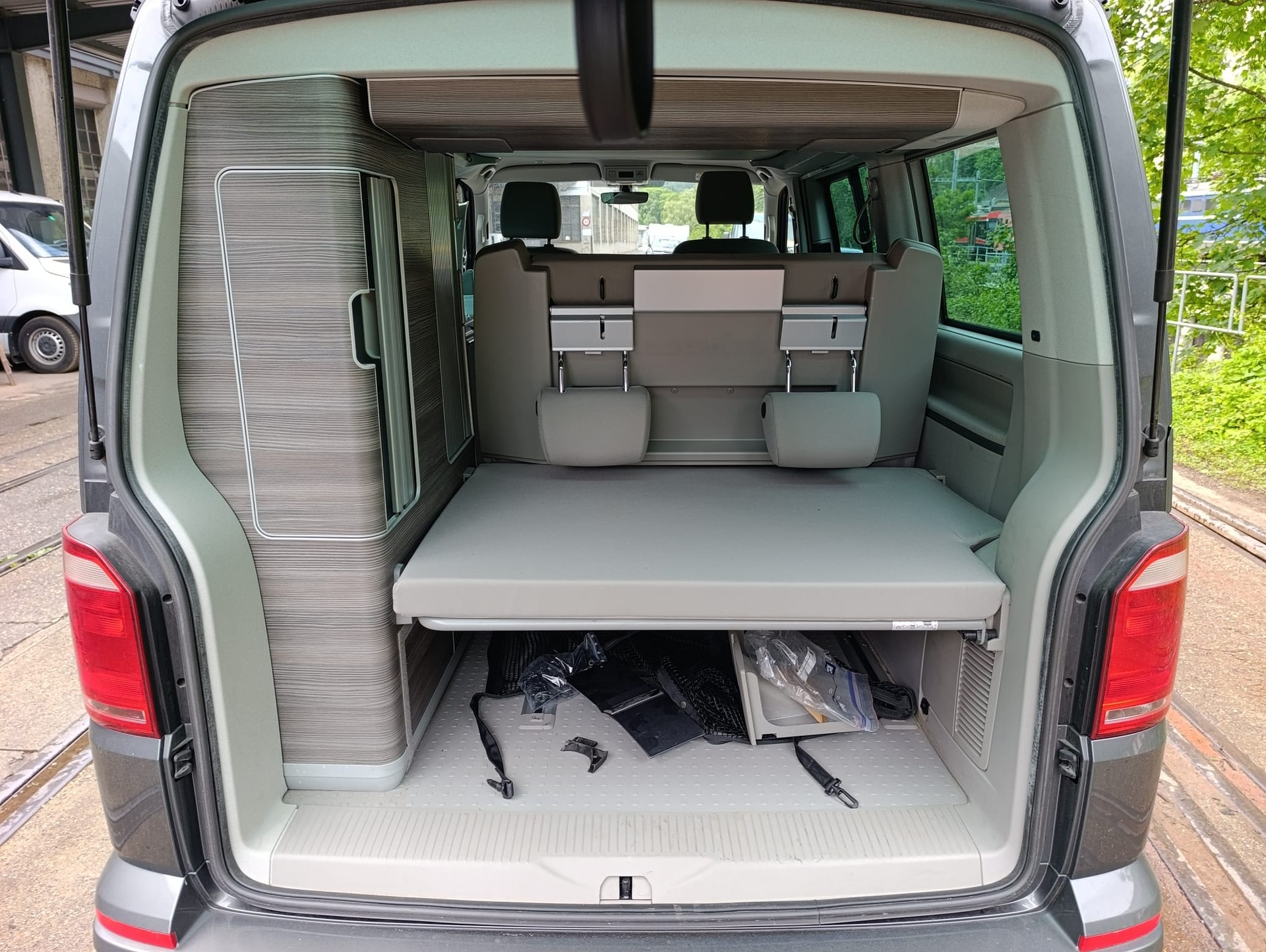 VW T6 California 2.0 TDI Ocean GREY 4Motion-image-12