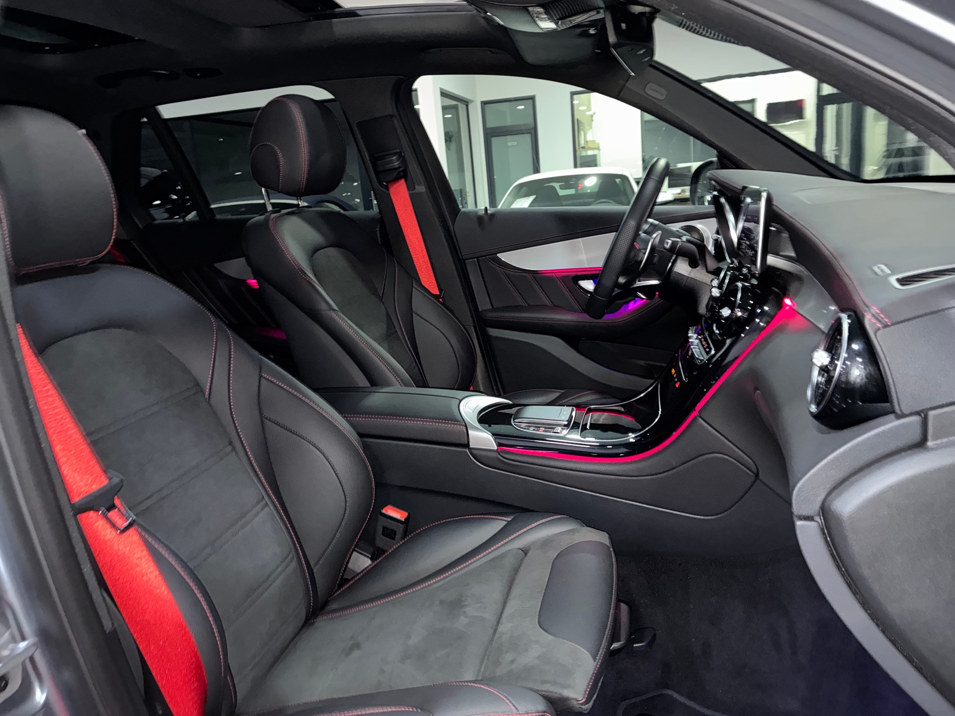 MERCEDES-BENZ GLC 43 AMG 4Matic 9G-Tronic-image-12
