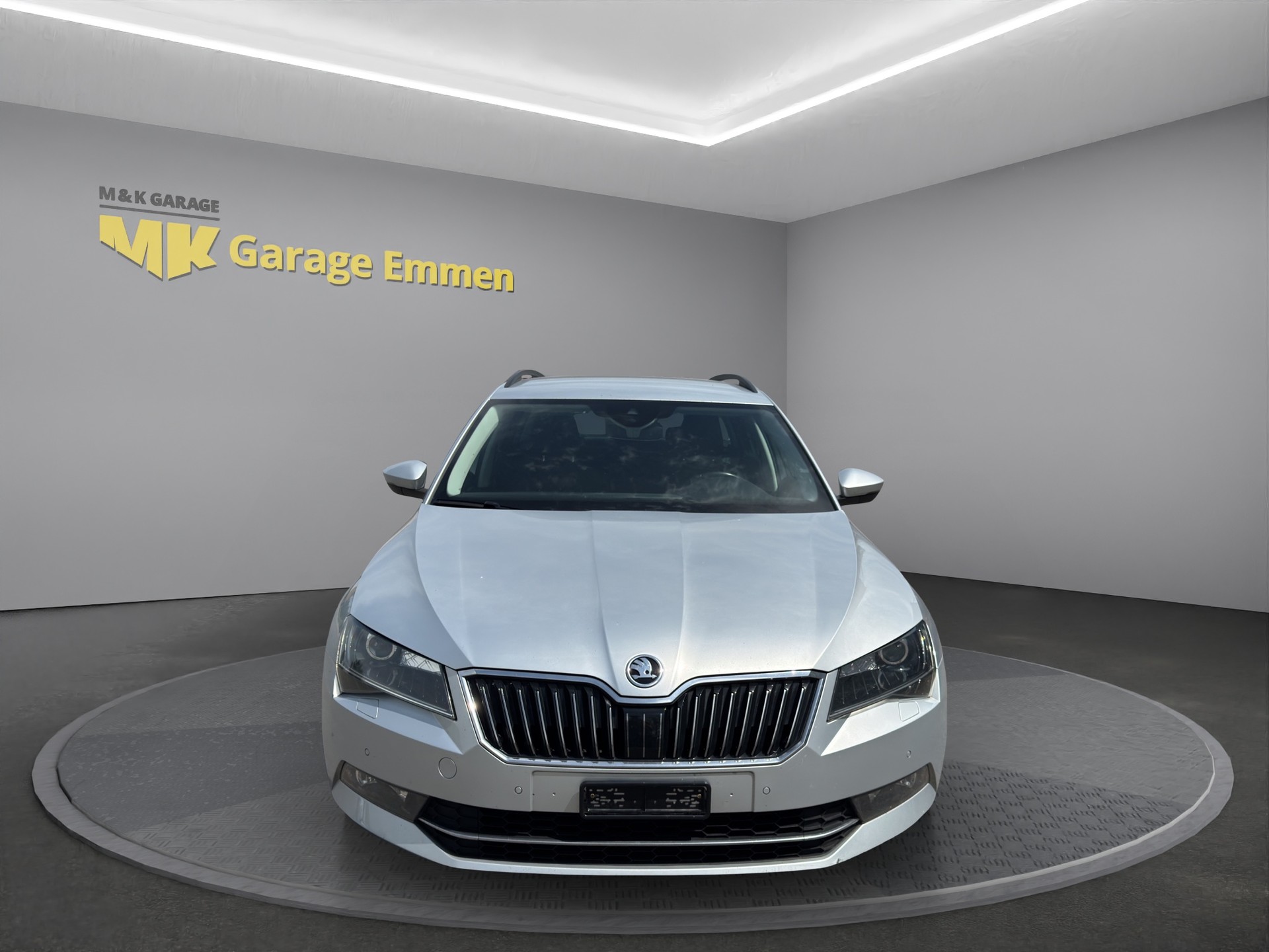 SKODA Superb Combi 2.0 TDi Active DSG-image-7