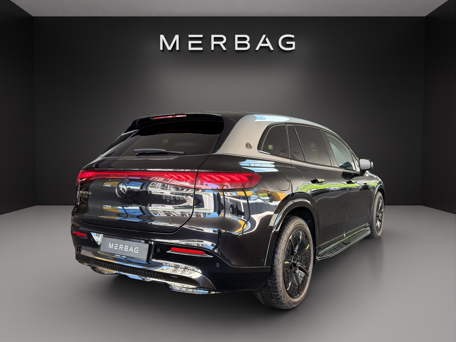 MERCEDES-BENZ EQS SUV 680 Maybach-image-7