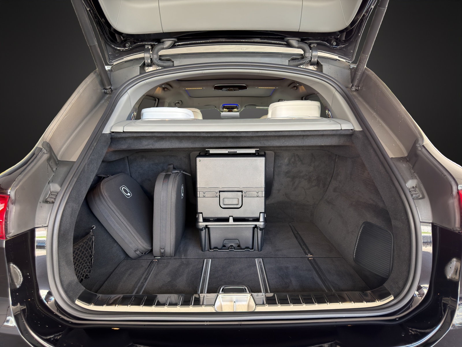 MERCEDES-BENZ EQS SUV 680 Maybach-image-15