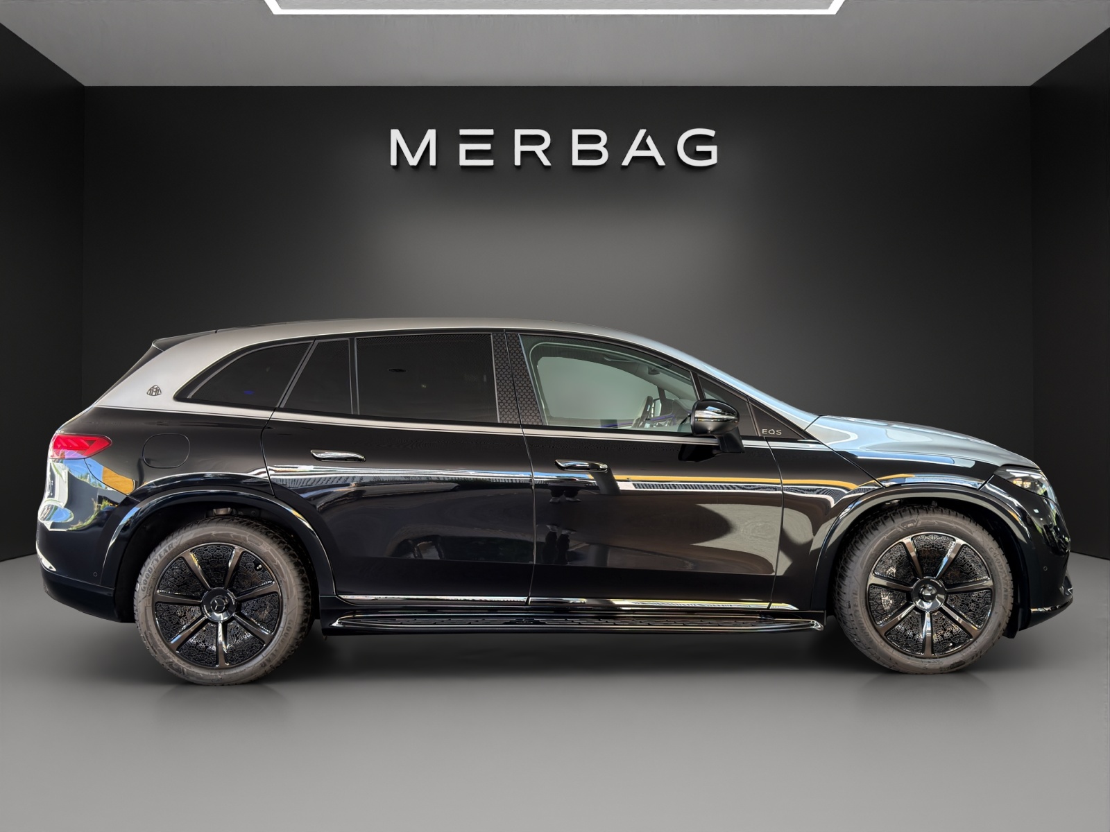 MERCEDES-BENZ EQS SUV 680 Maybach-image-4