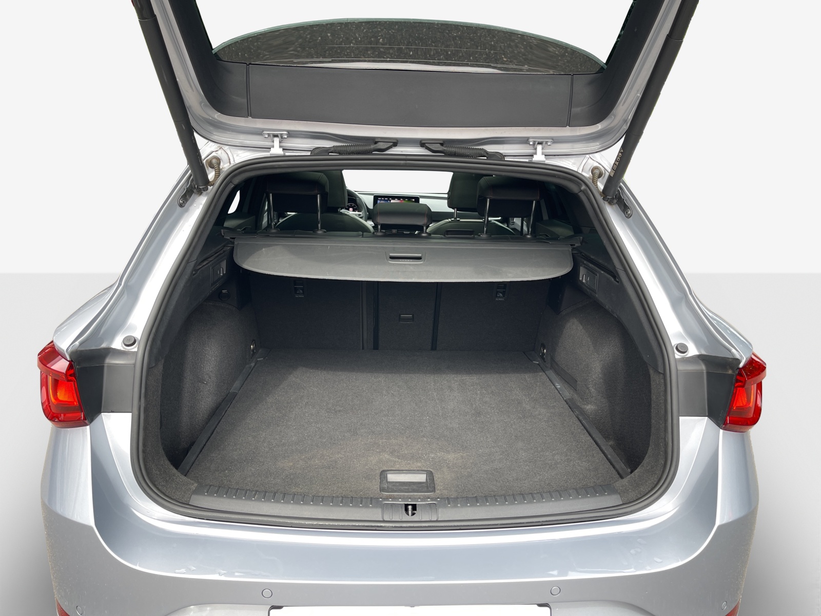 SEAT Leon ST 1.5 eTSI mHEV DSG Hola FR-image-12