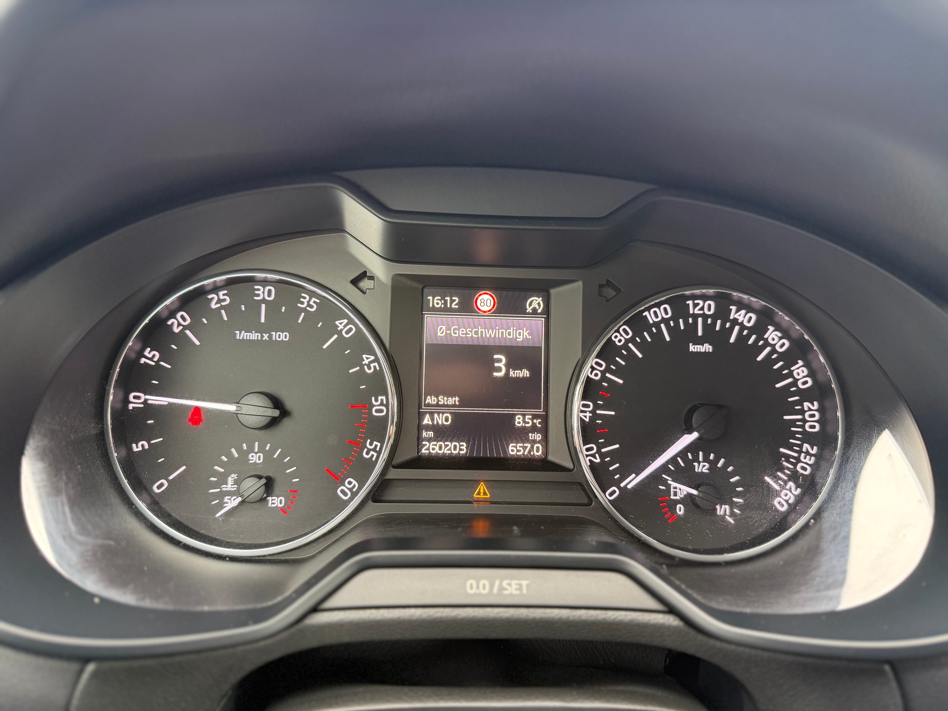 SKODA Octavia Combi 2.0 TDI Ambition 4x4 DSG-image-9