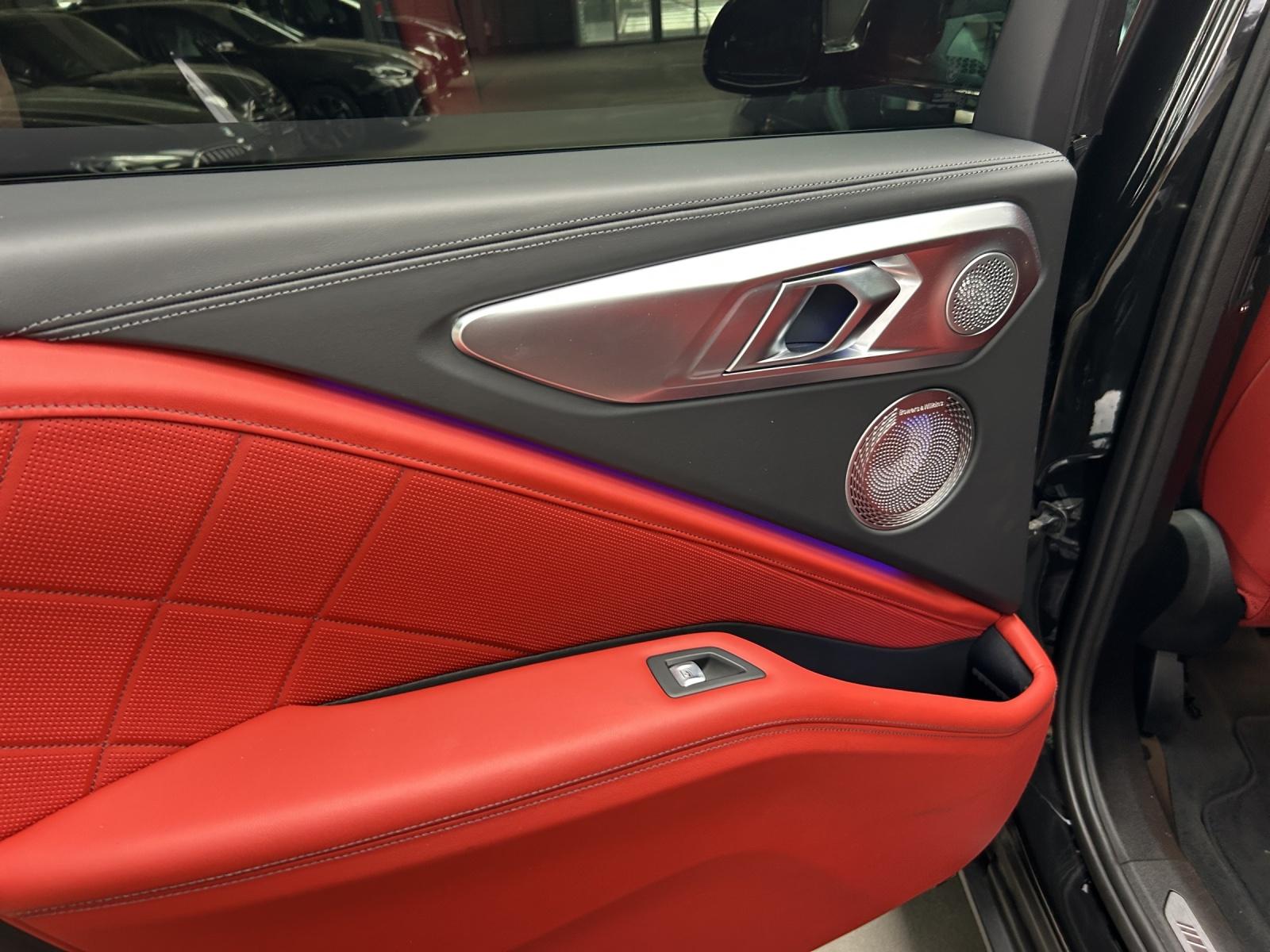 BMW XM Plug-in Hybrid-image-19