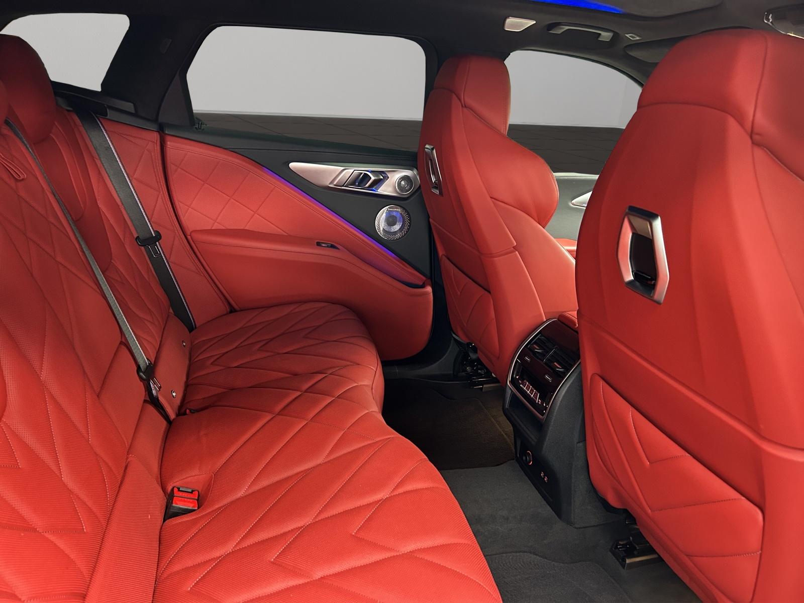BMW XM Plug-in Hybrid-image-11